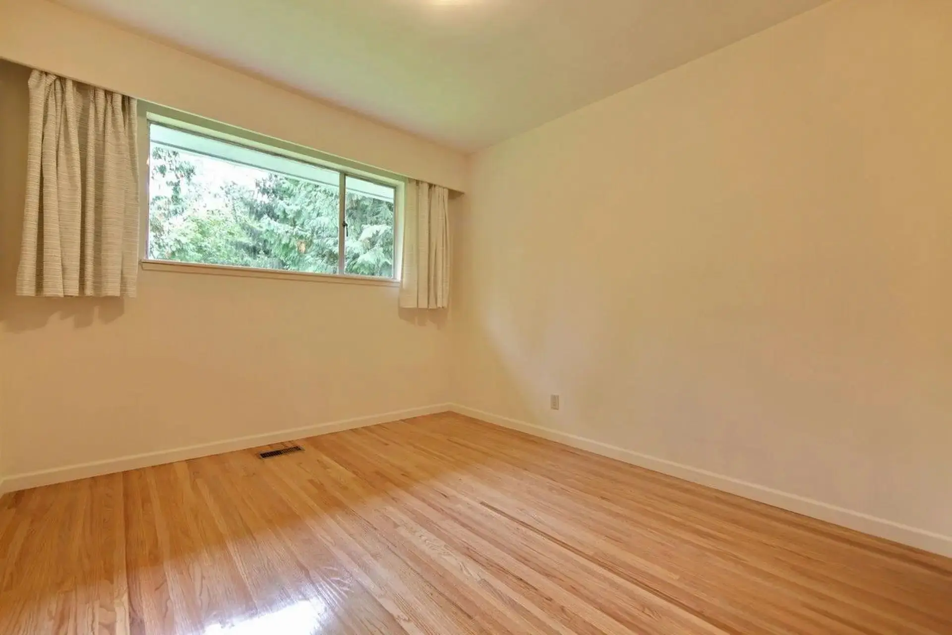 Property at 1025 CLEMENTS AVENUE, North Vancouver, BC
