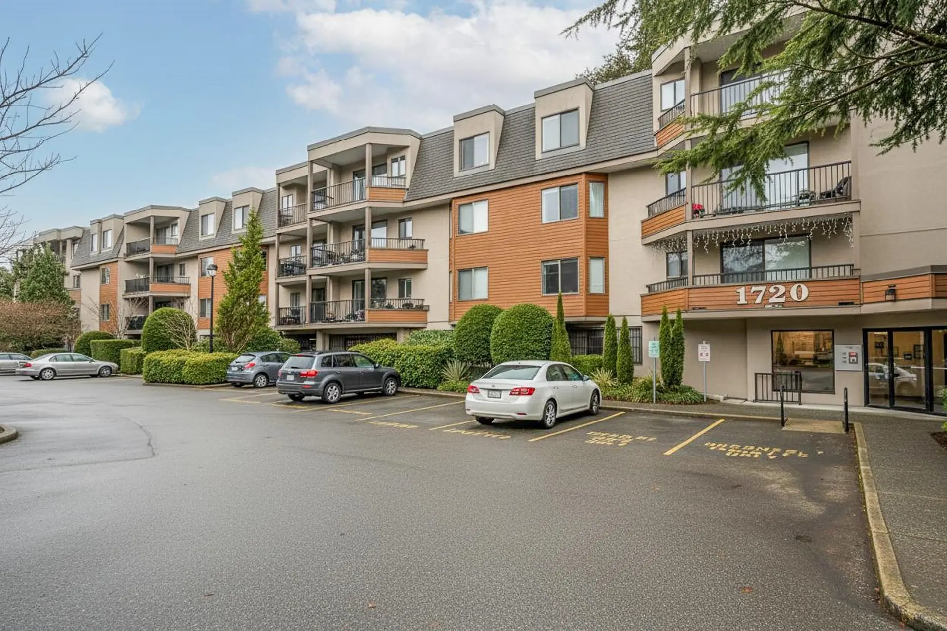 Property at #112 1720 SOUTHMERE CRESCENT, Surrey, BC