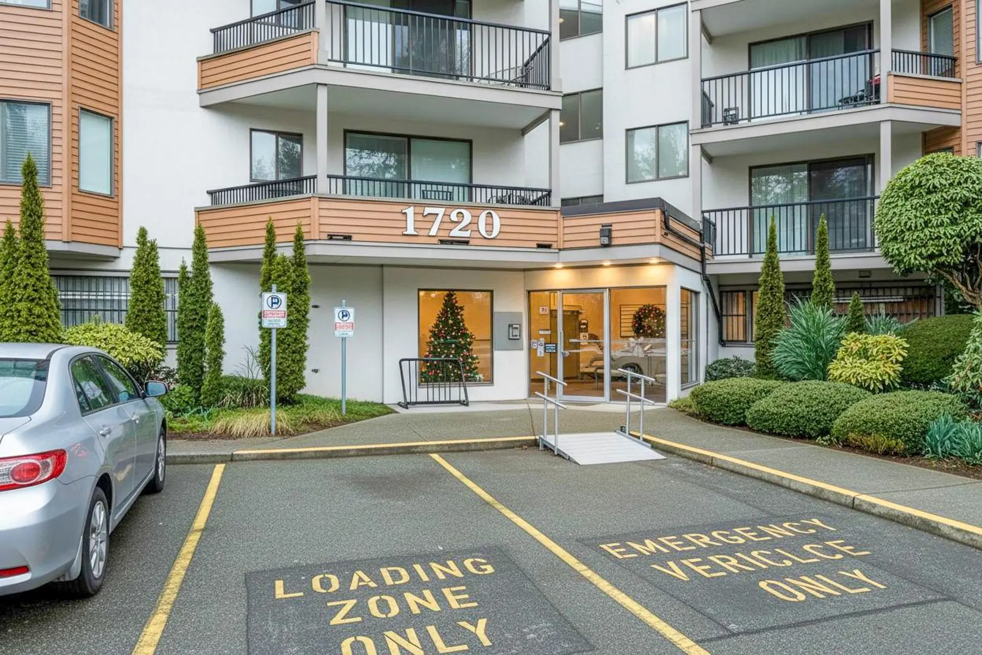 Property at #112 1720 SOUTHMERE CRESCENT, Surrey, BC