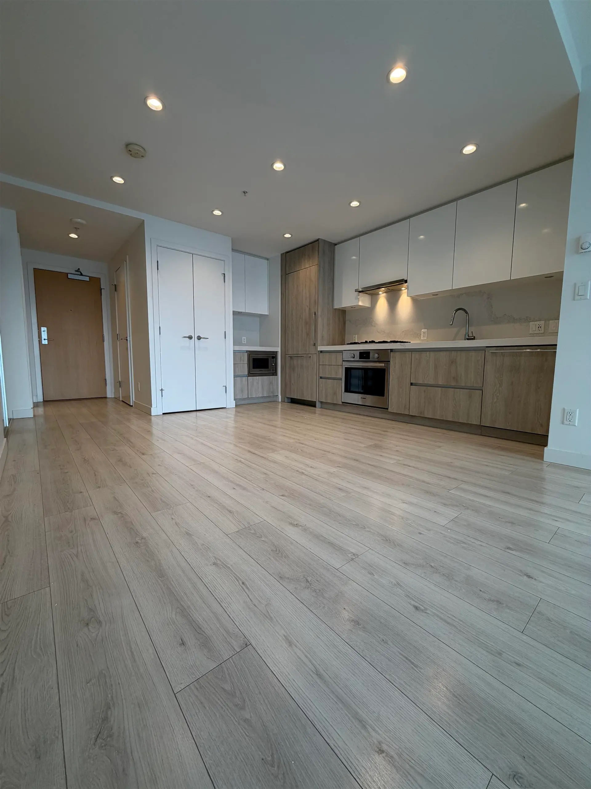 Property at #3008 6080 MCKAY AVENUE, Burnaby, BC