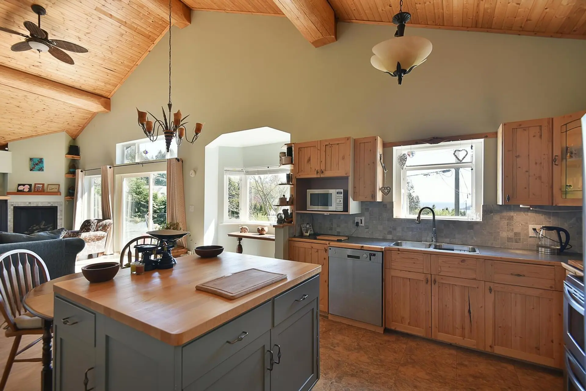 Property at 6508 Lynnwood Court, Sechelt, BC