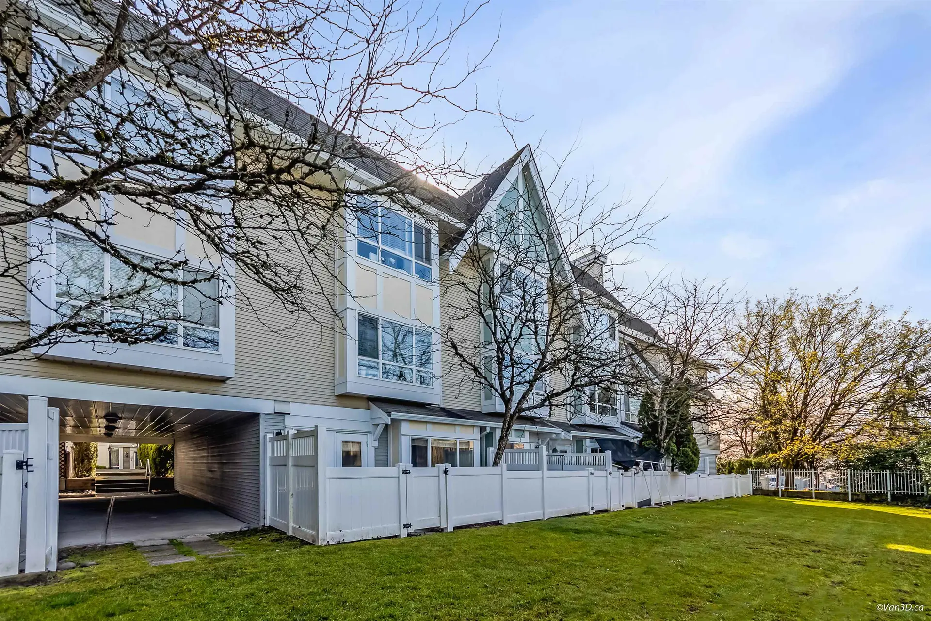 Property at #127 6588 SOUTHOAKS CRESCENT, Burnaby, BC