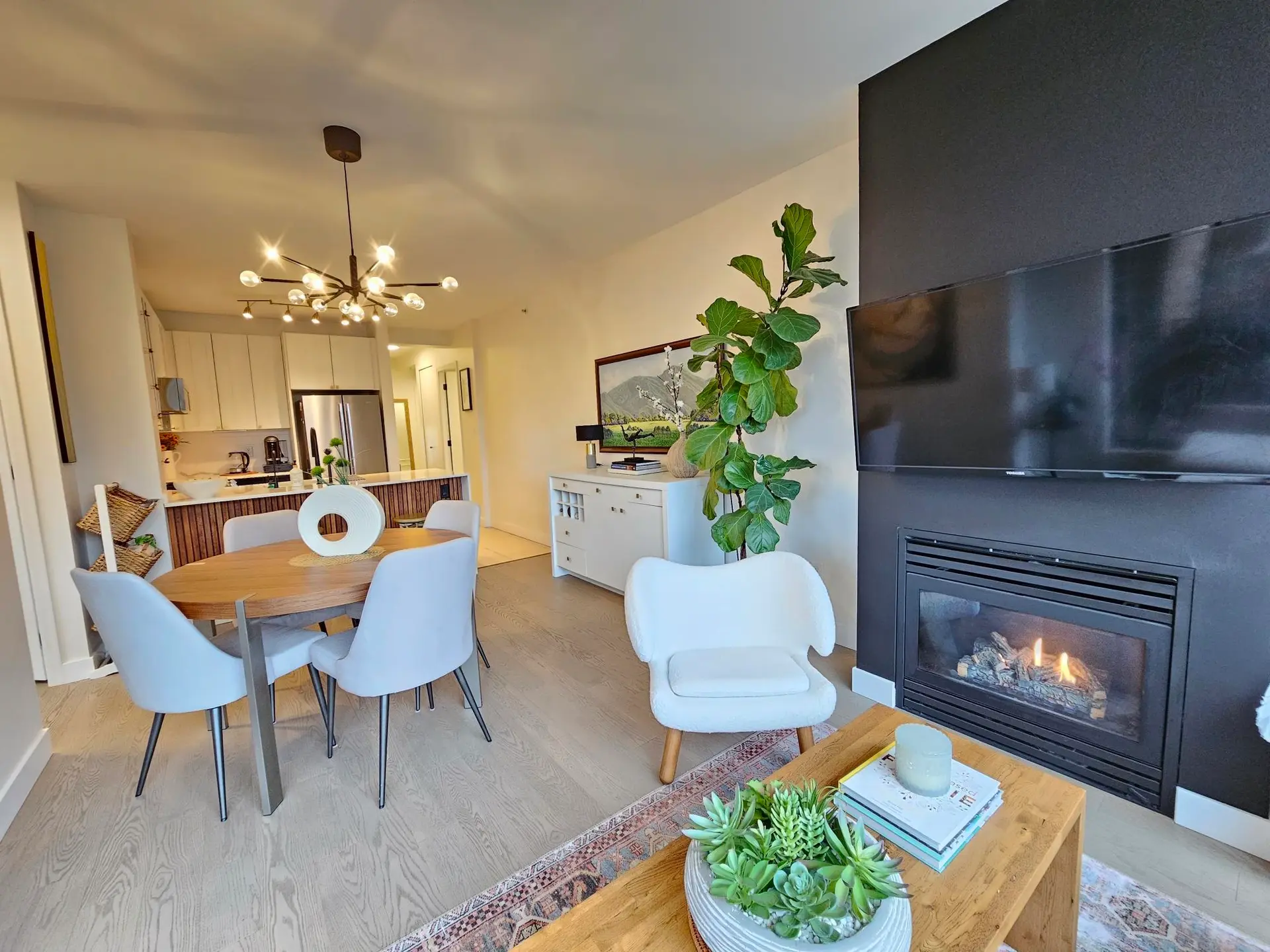 Property at #403 170 W 1ST STREET, North Vancouver, BC