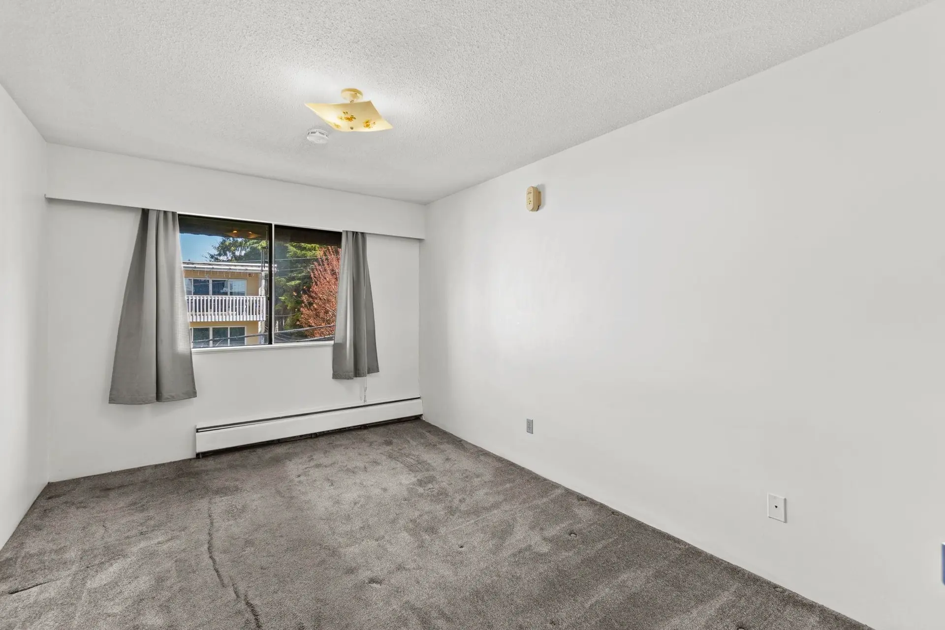 #315 310 W 3rd Street - Image 13