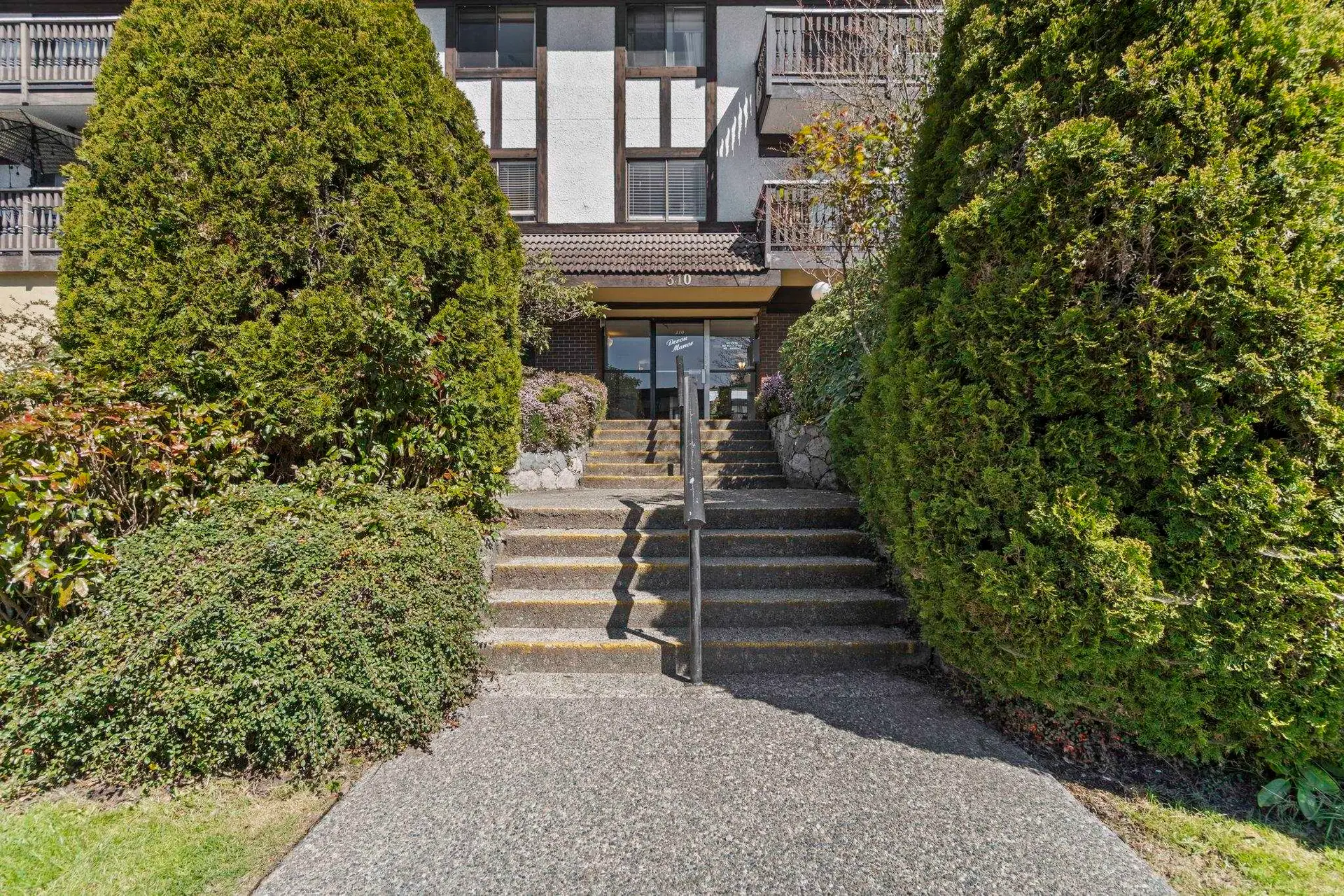 #315 310 W 3rd Street - Image 18