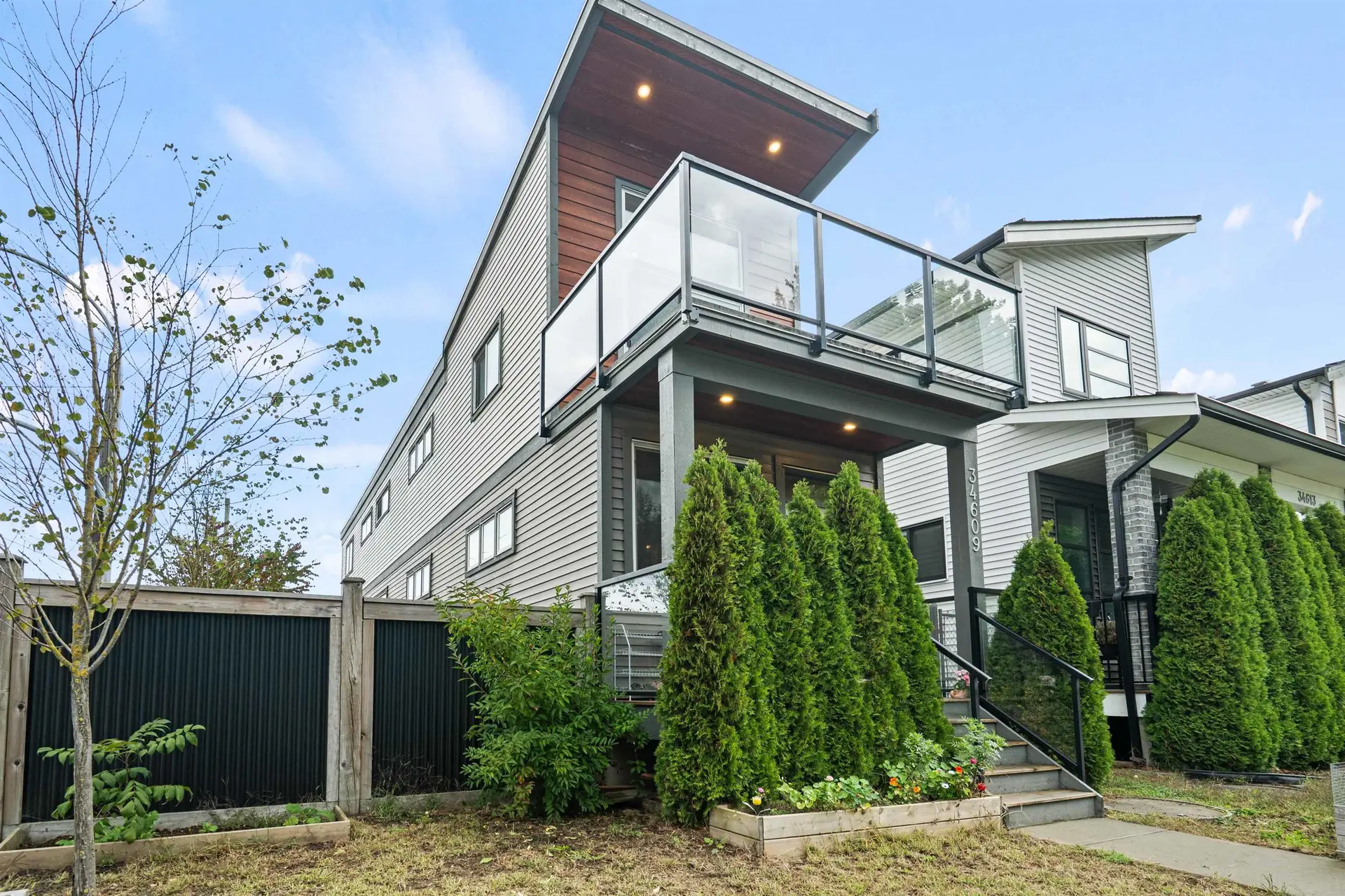 Property at 34609 2 Avenue, Abbotsford, BC