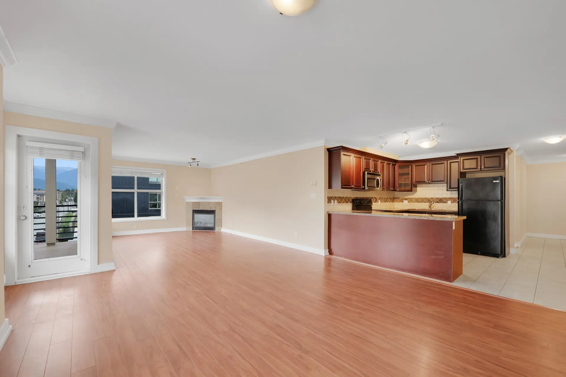 Property at #403 1310 VICTORIA STREET, Squamish, BC