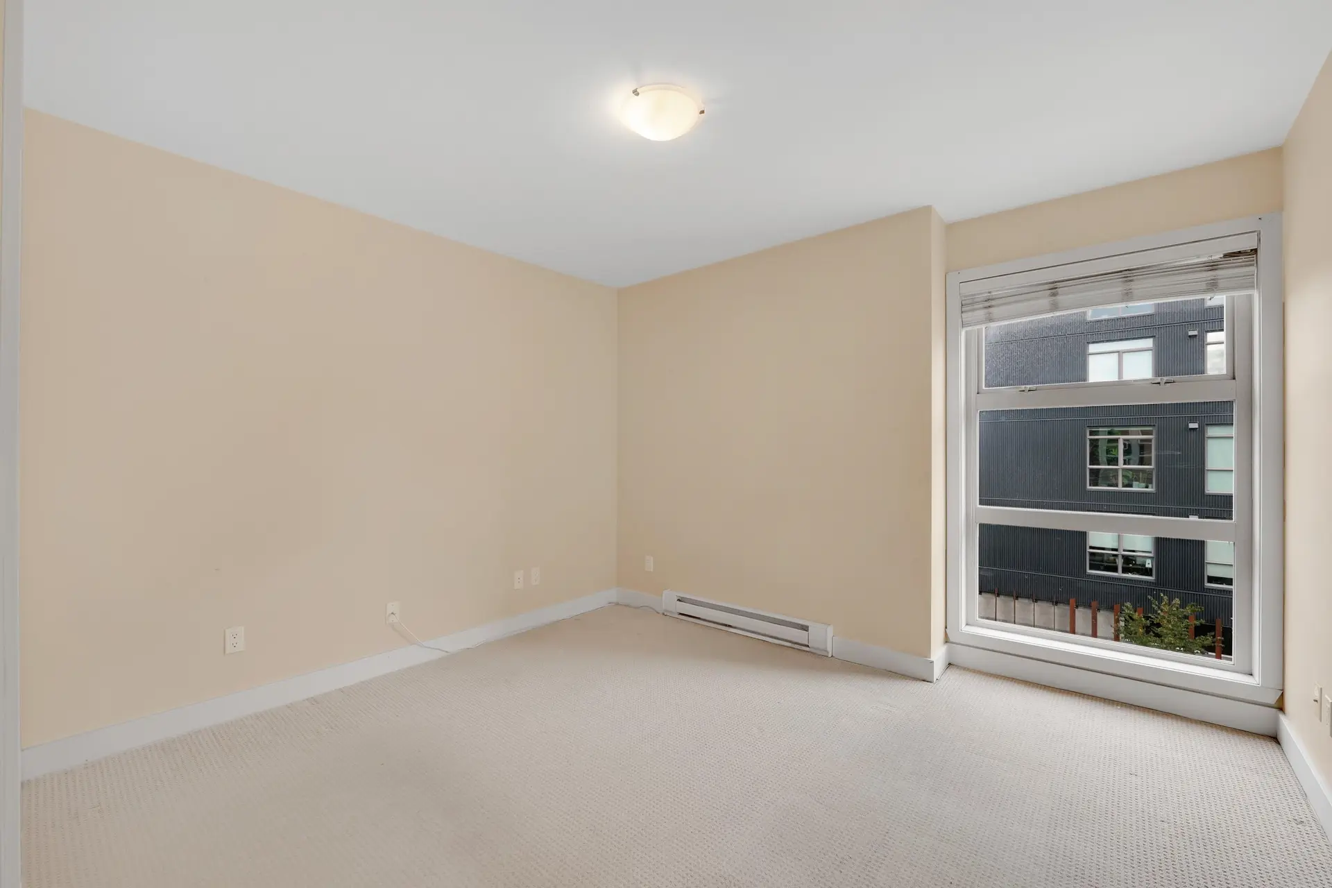 Property at #403 1310 VICTORIA STREET, Squamish, BC