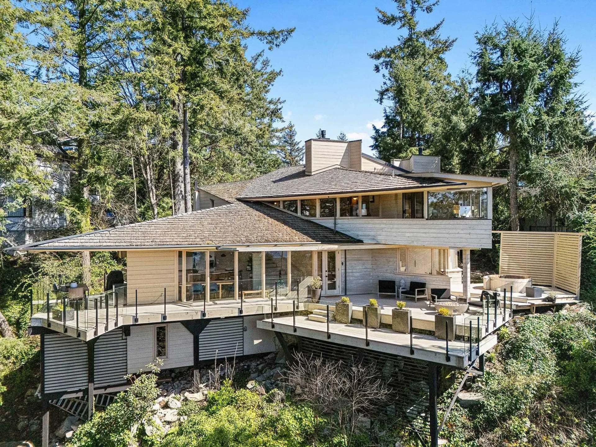 Property at 6011 Eagleridge Drive, West Vancouver, BC