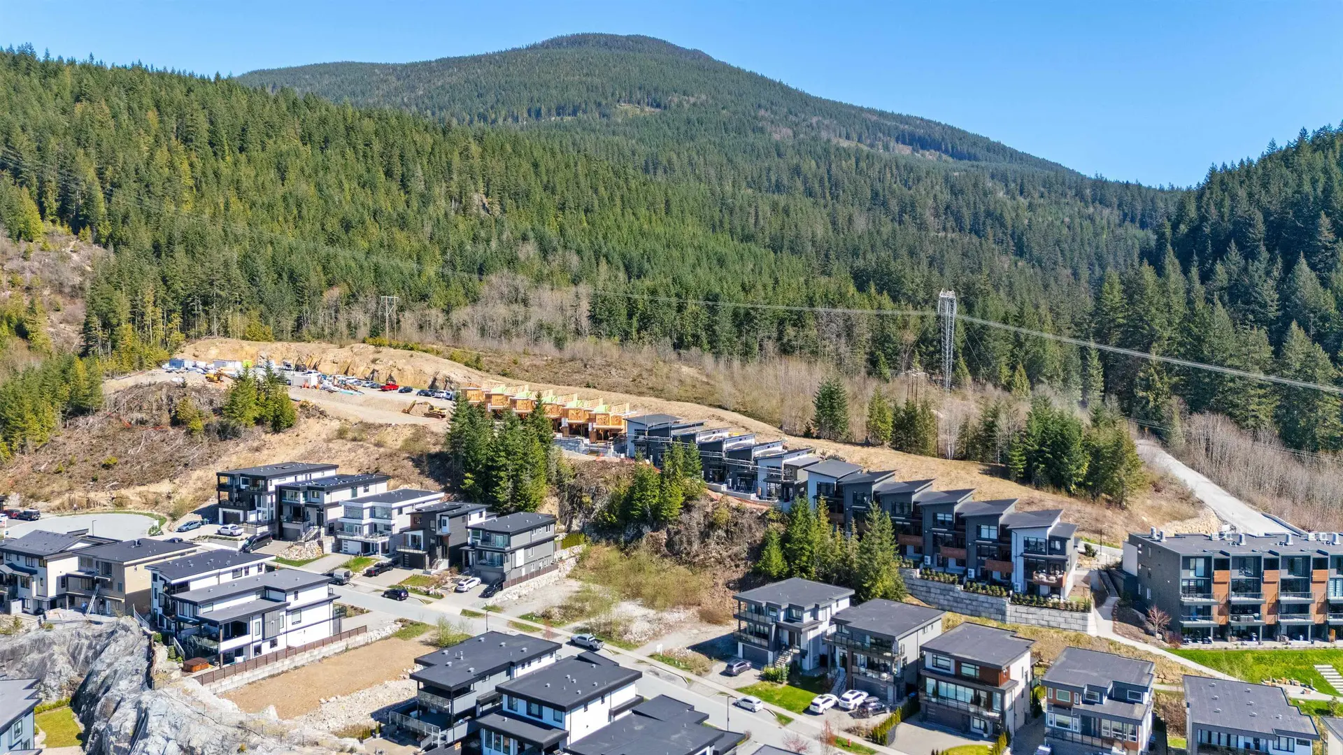 Property at #18 3385 MAMQUAM ROAD, Squamish, BC