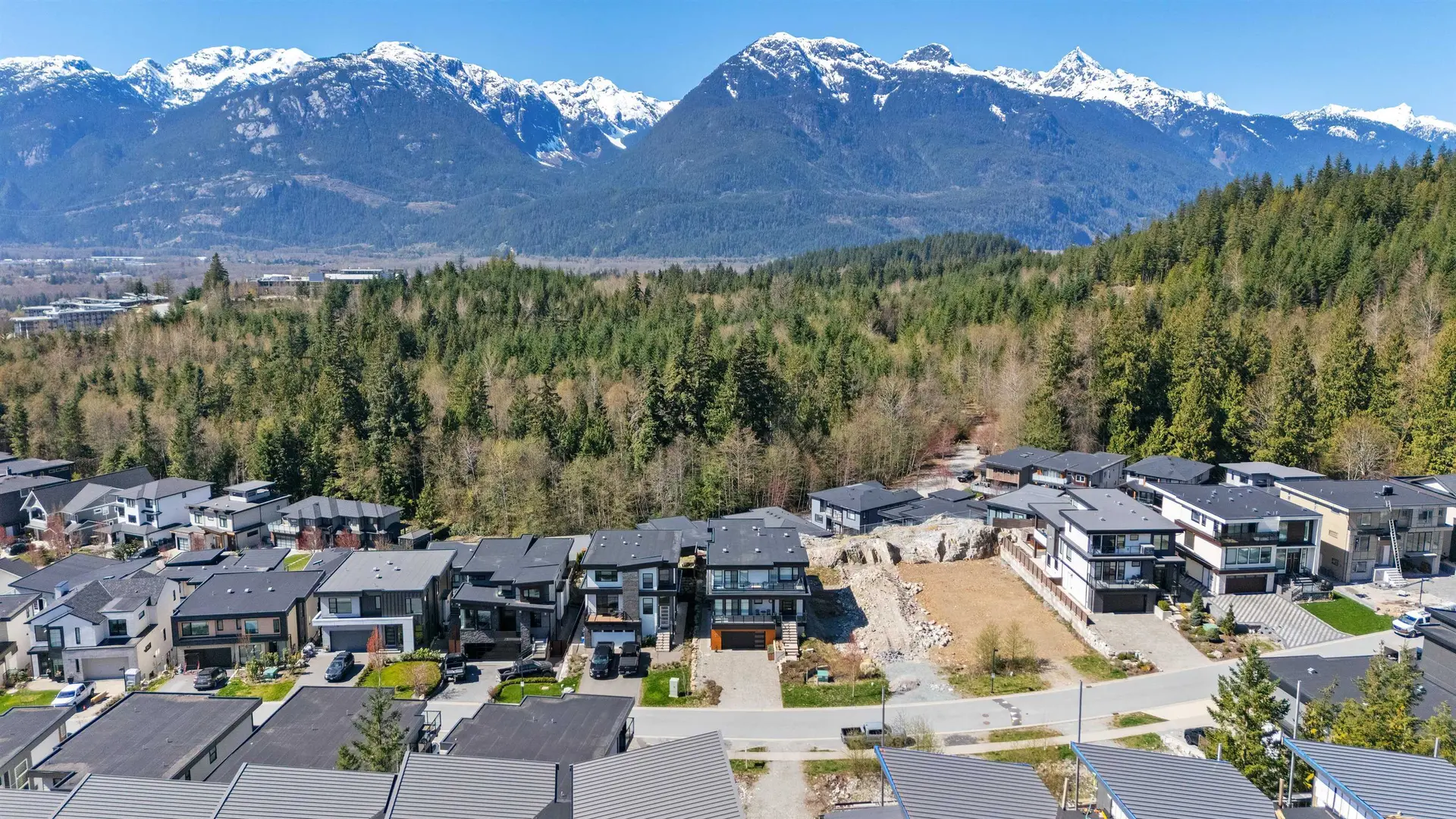 Property at #18 3385 MAMQUAM ROAD, Squamish, BC