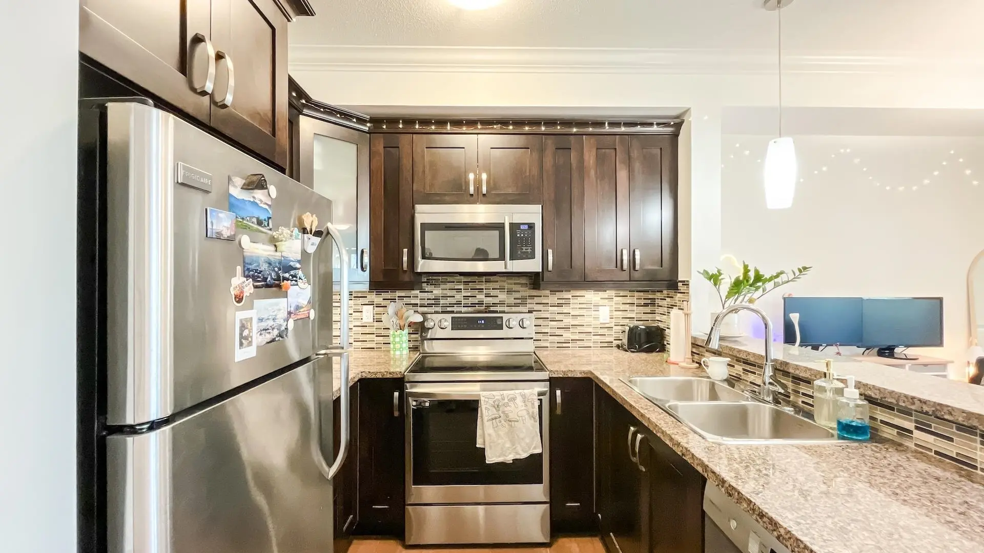 Property at #301 13897 FRASER HIGHWAY, Surrey, BC