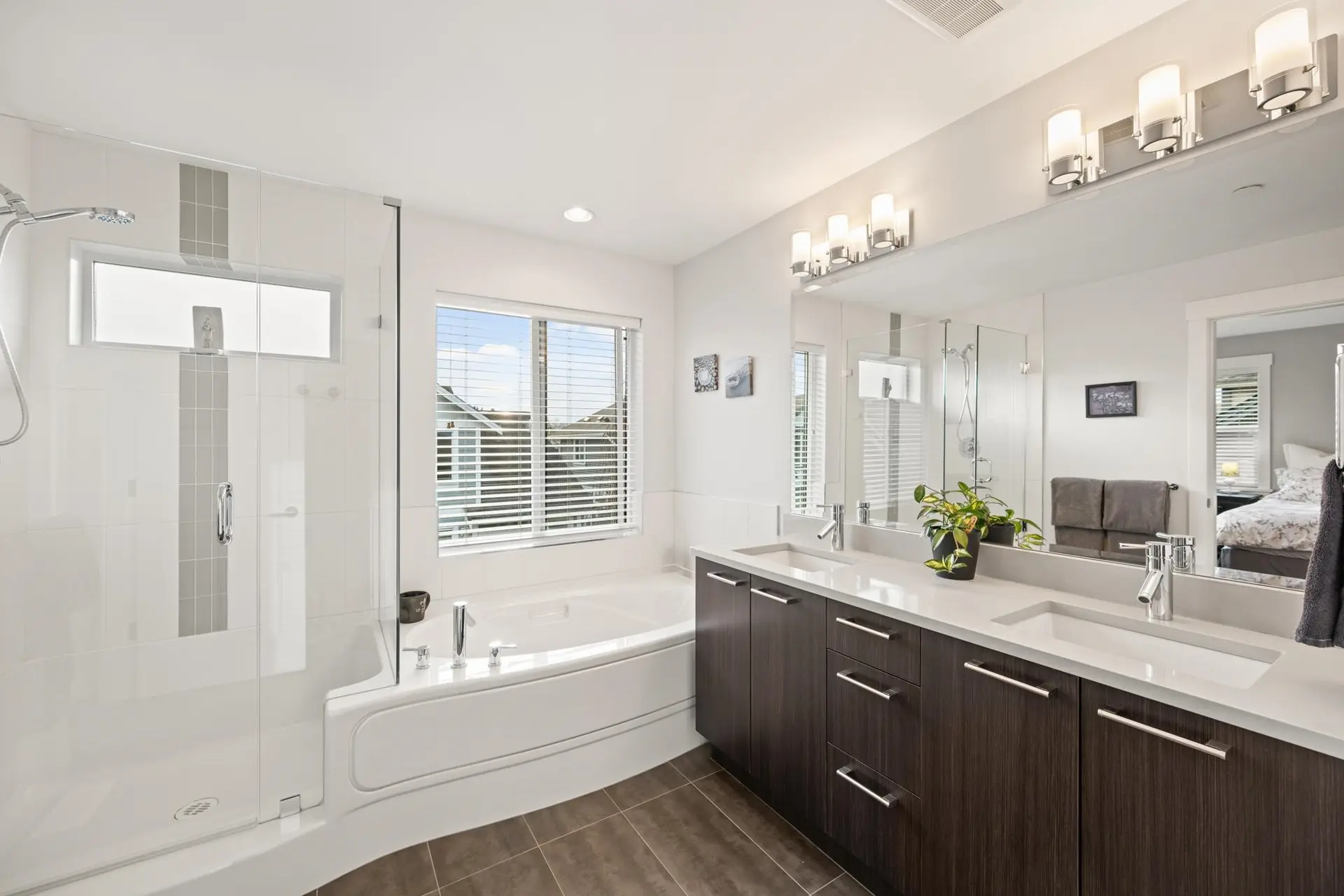 Property at 4676 BLUE HERON WAY, Tsawwassen, BC