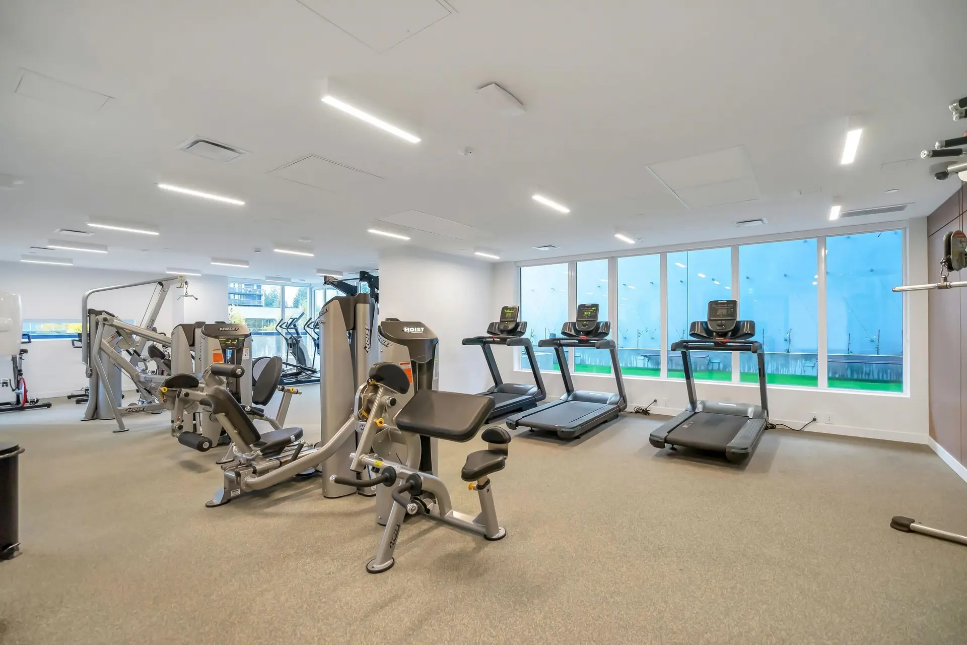 Property at #909 13615 FRASER HIGHWAY, Surrey, BC