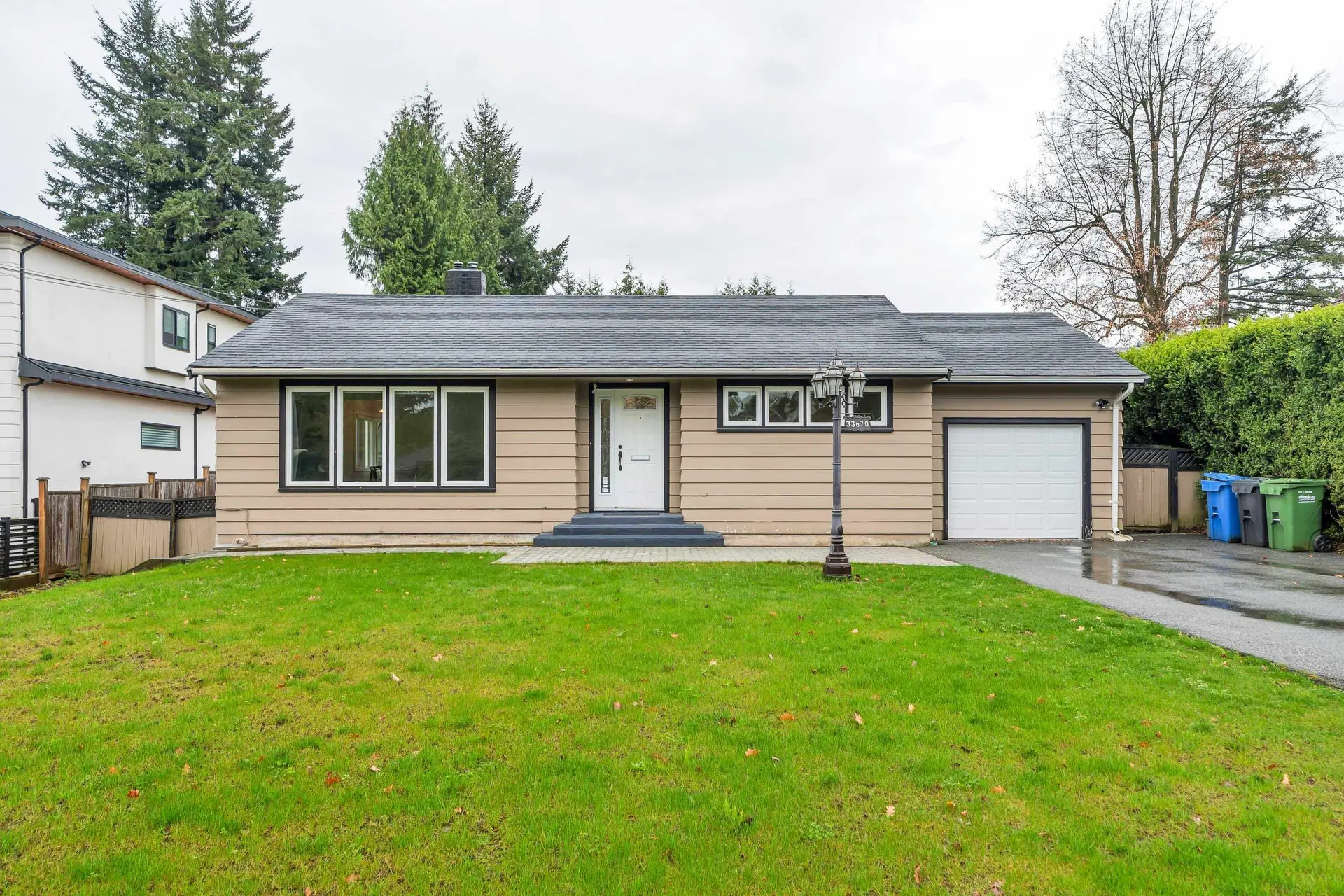 Property at 33670 Lincoln Road, Abbotsford, BC