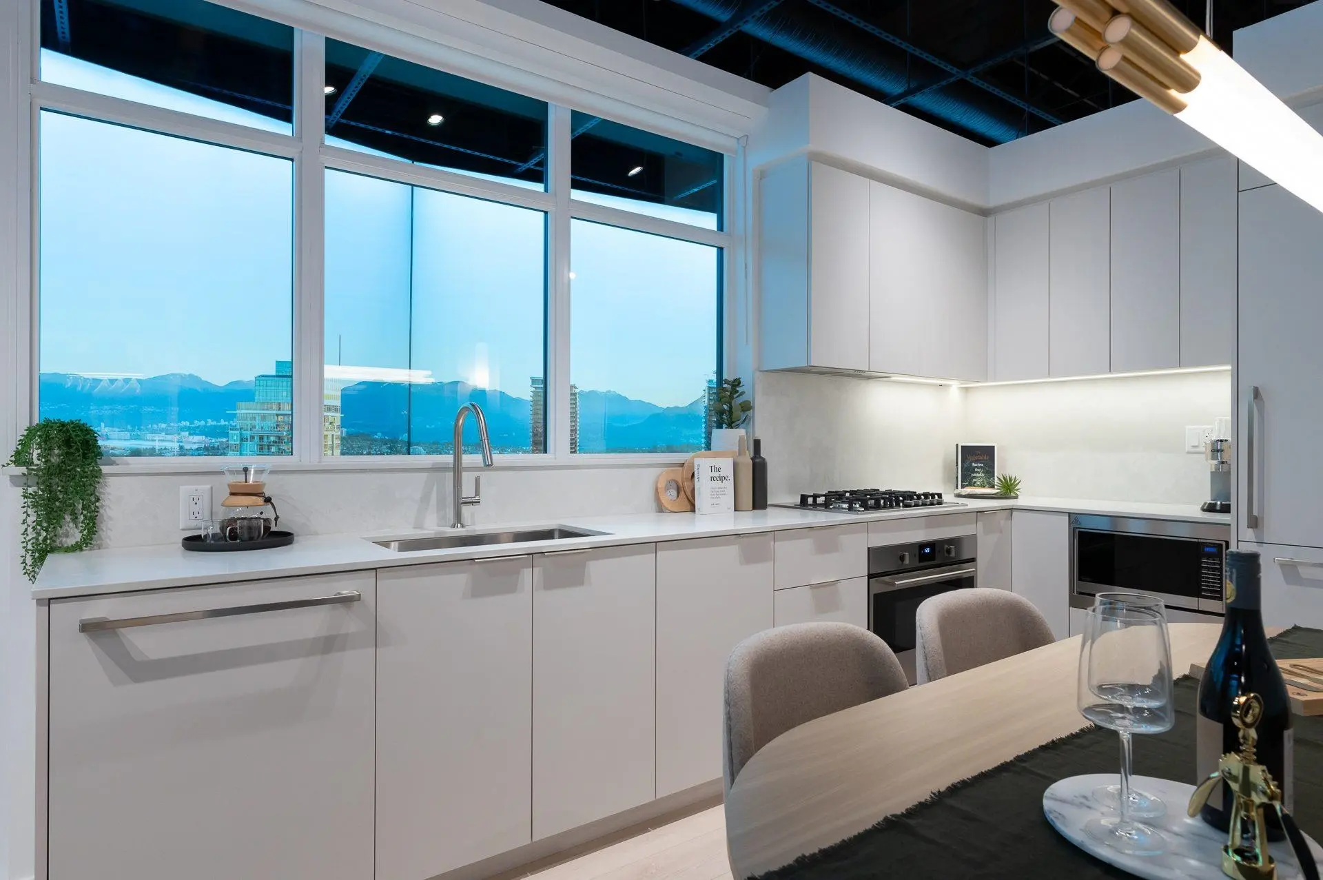 Property at #3402 4538 DAWSON STREET, Burnaby, BC