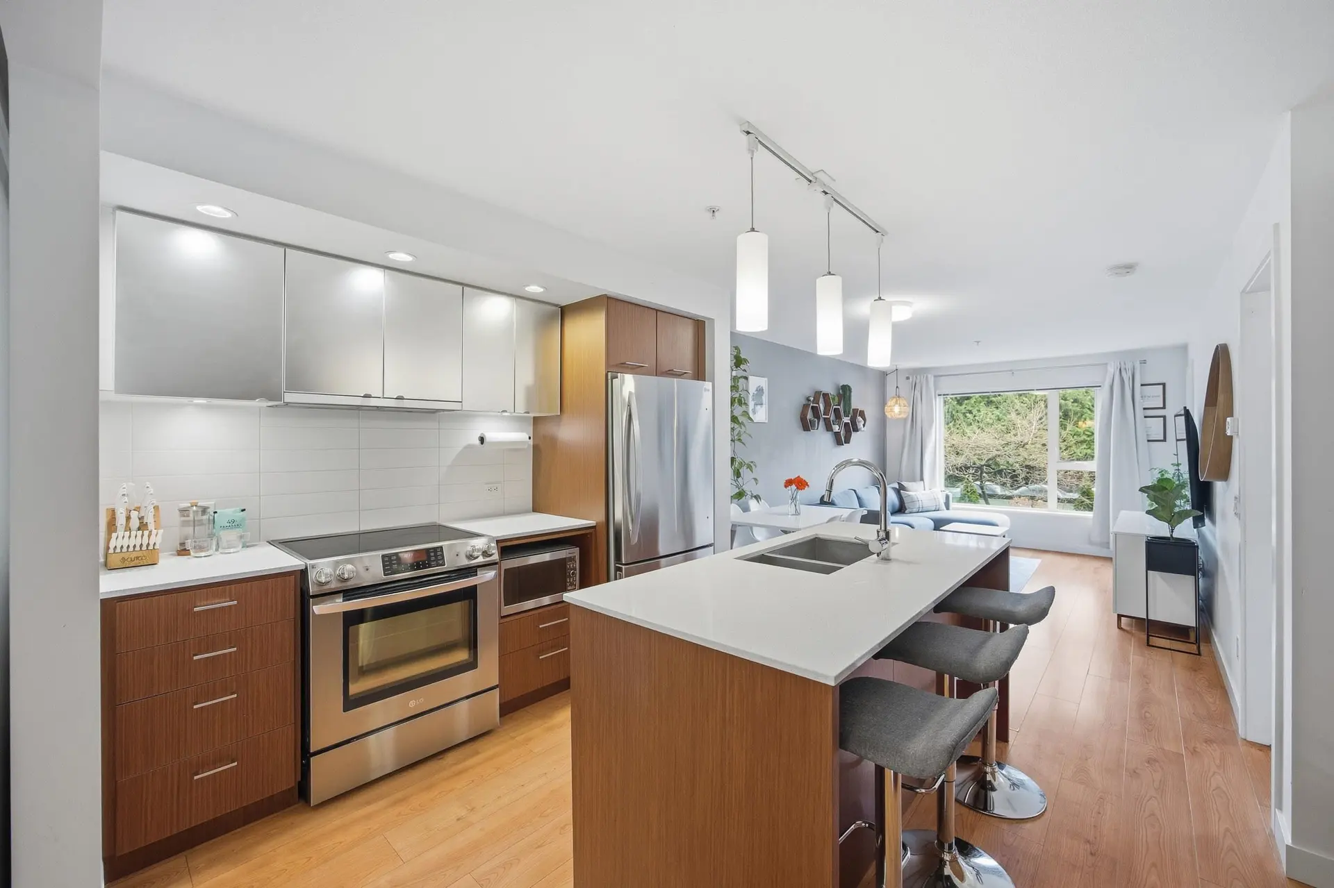 Property at #209 221 E 3rd Street, North Vancouver, BC