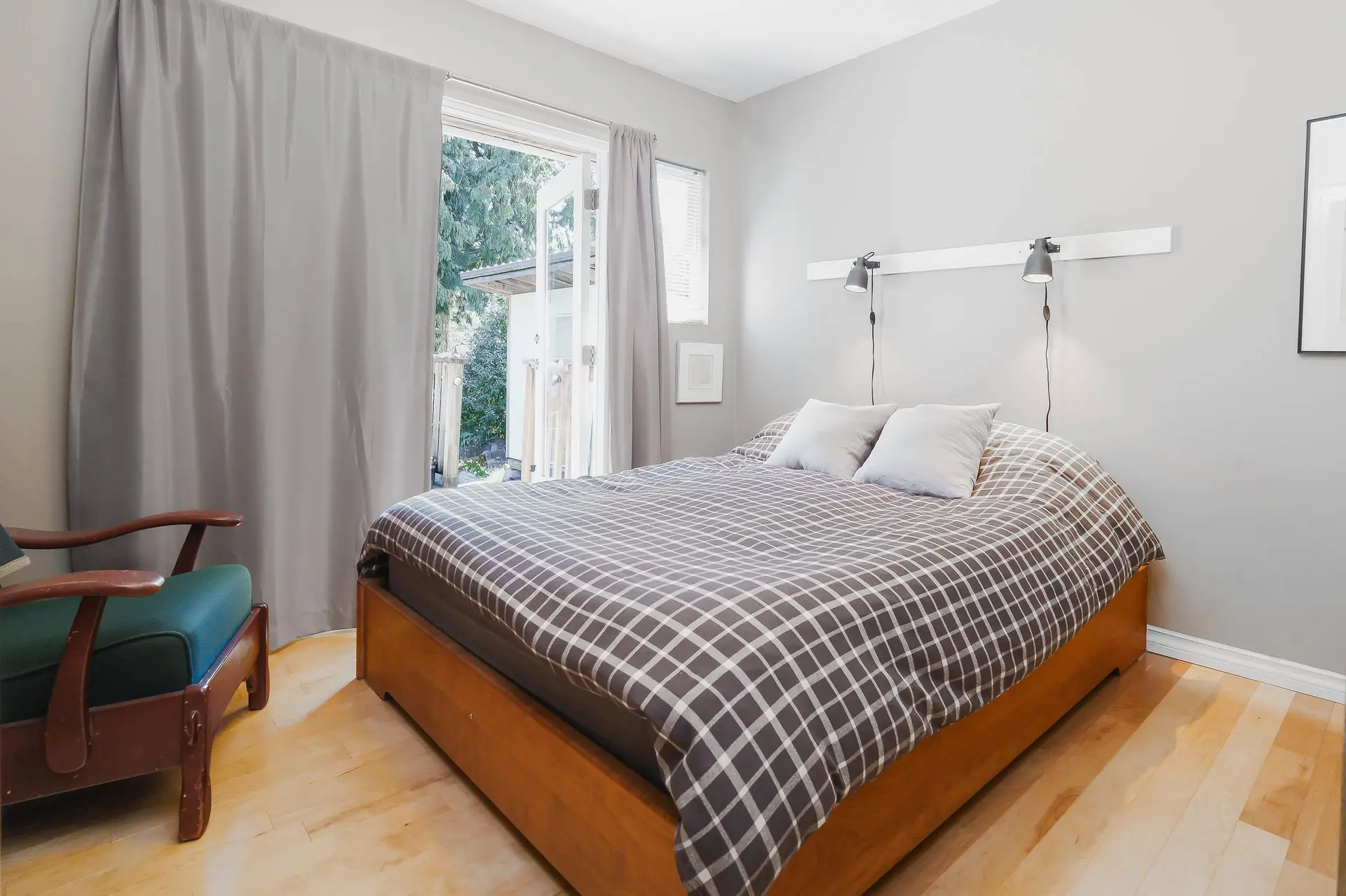 Property at 1033-1035 ROSAMUND ROAD, Gibsons, BC