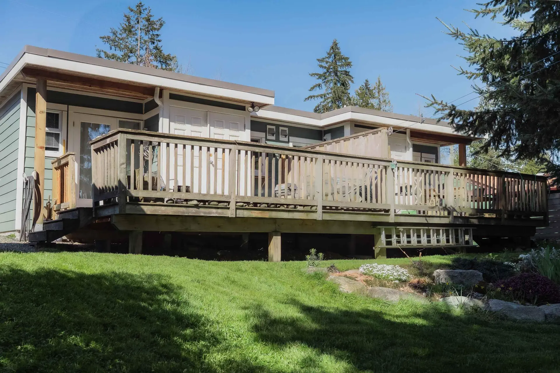 Property at 1033-1035 ROSAMUND ROAD, Gibsons, BC