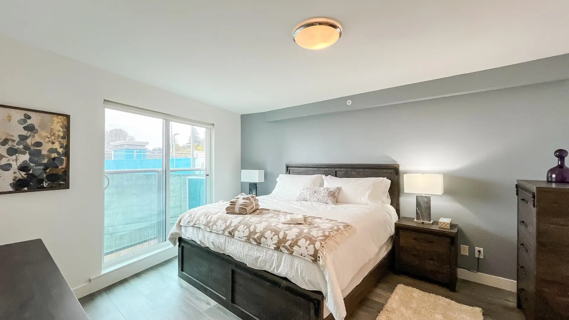 Property at #404 14955 VICTORIA AVENUE, White Rock, BC