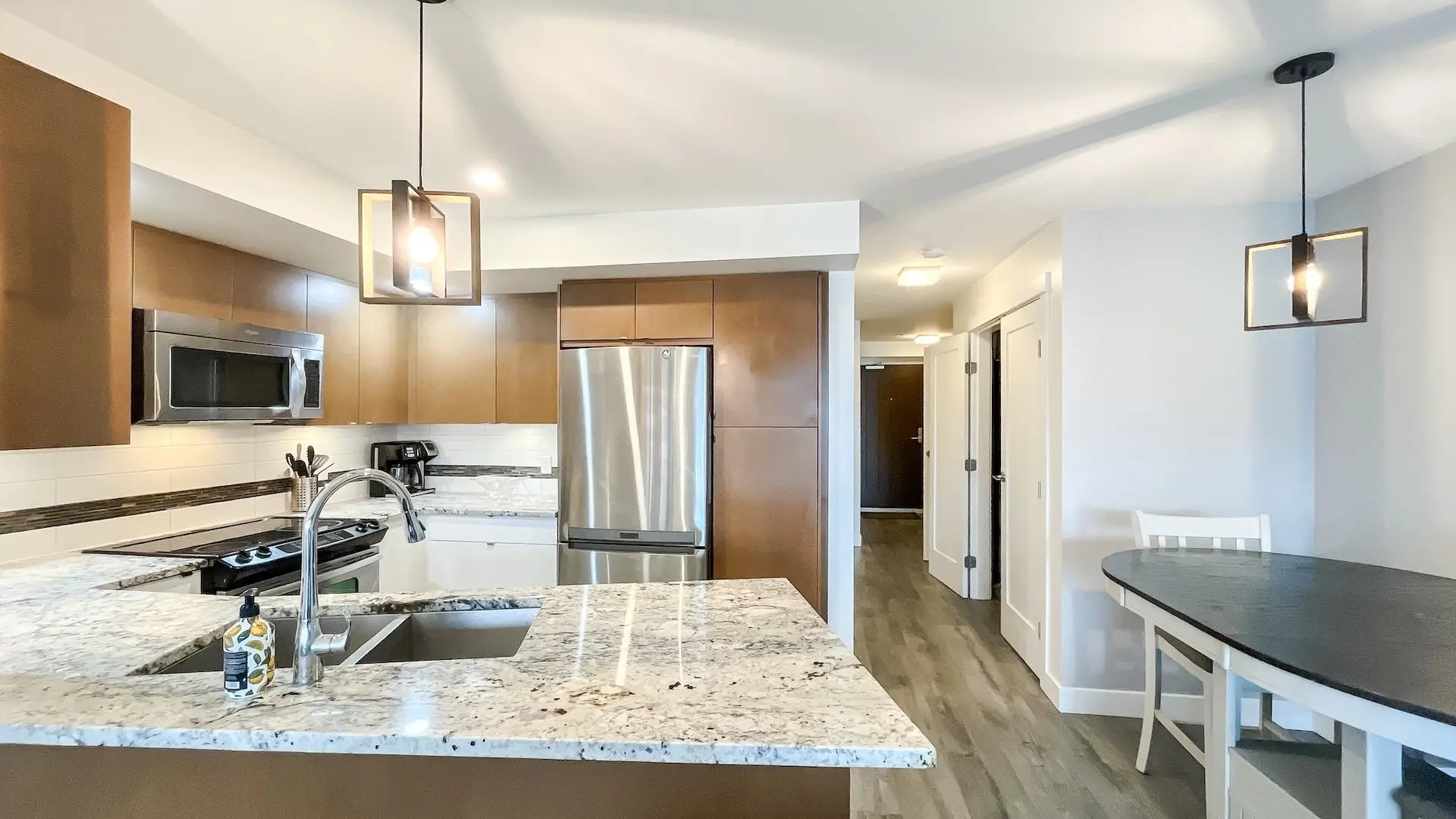 Property at #404 14955 VICTORIA AVENUE, White Rock, BC