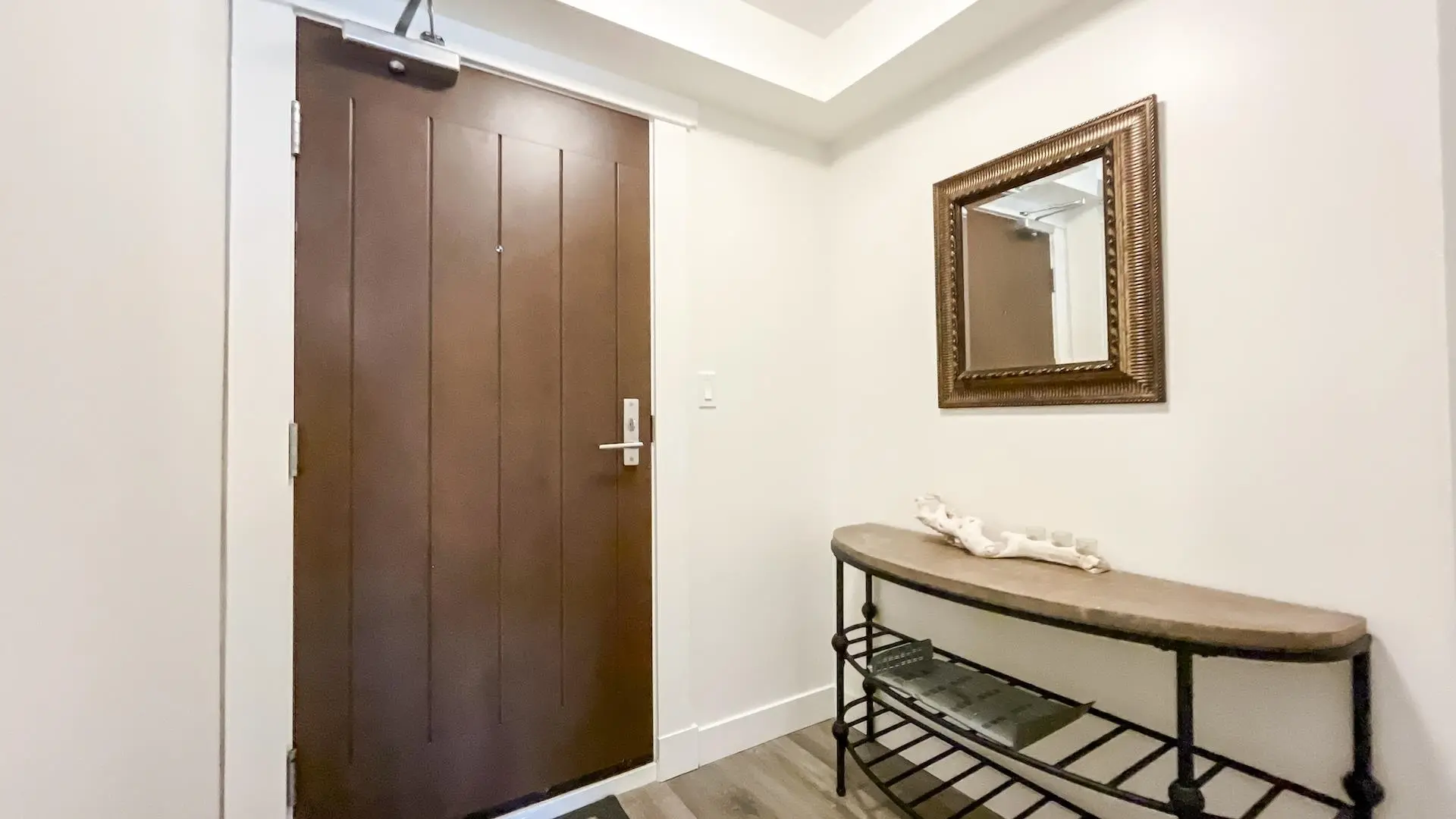 Property at #404 14955 VICTORIA AVENUE, White Rock, BC