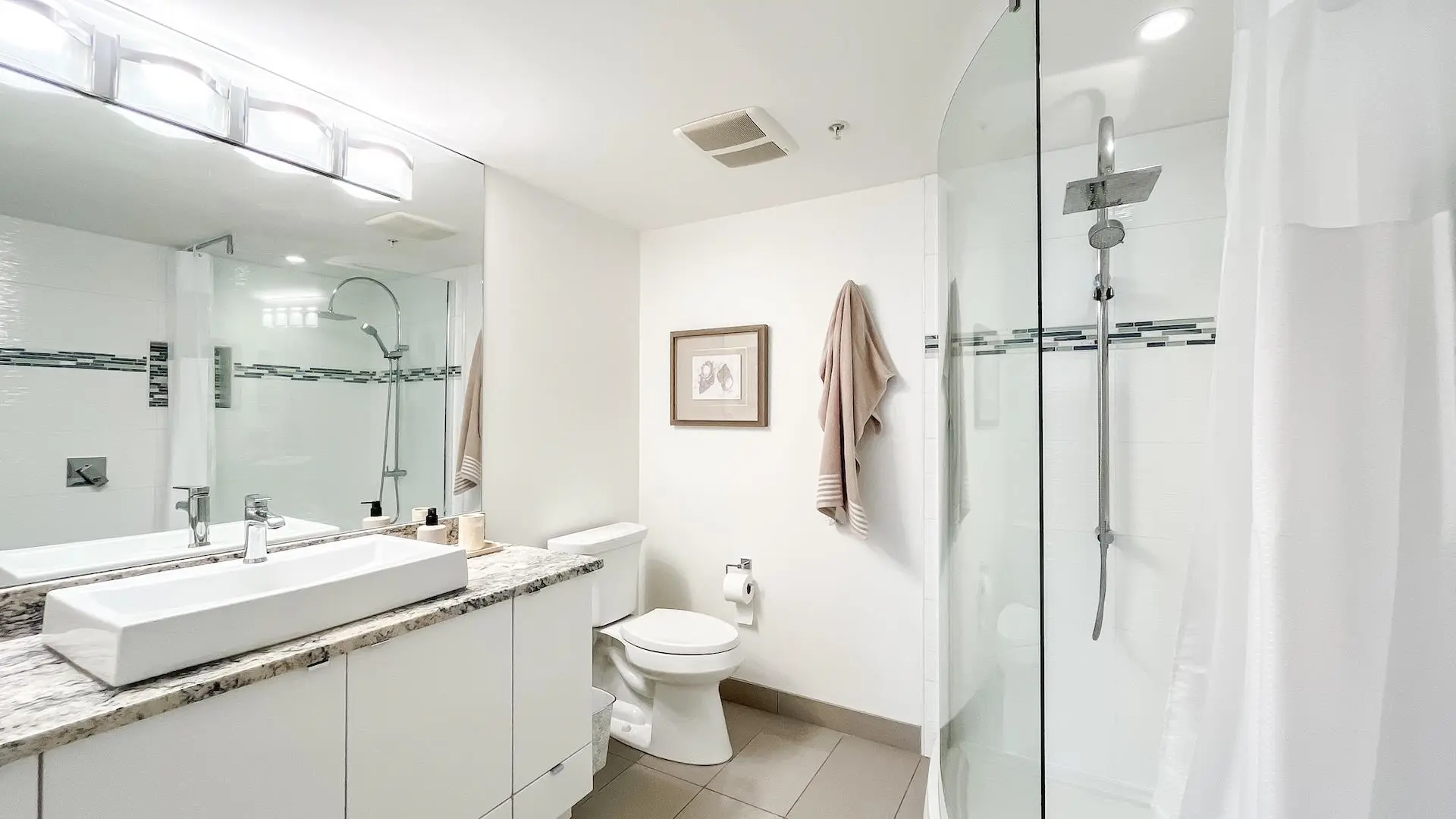 Property at #404 14955 VICTORIA AVENUE, White Rock, BC