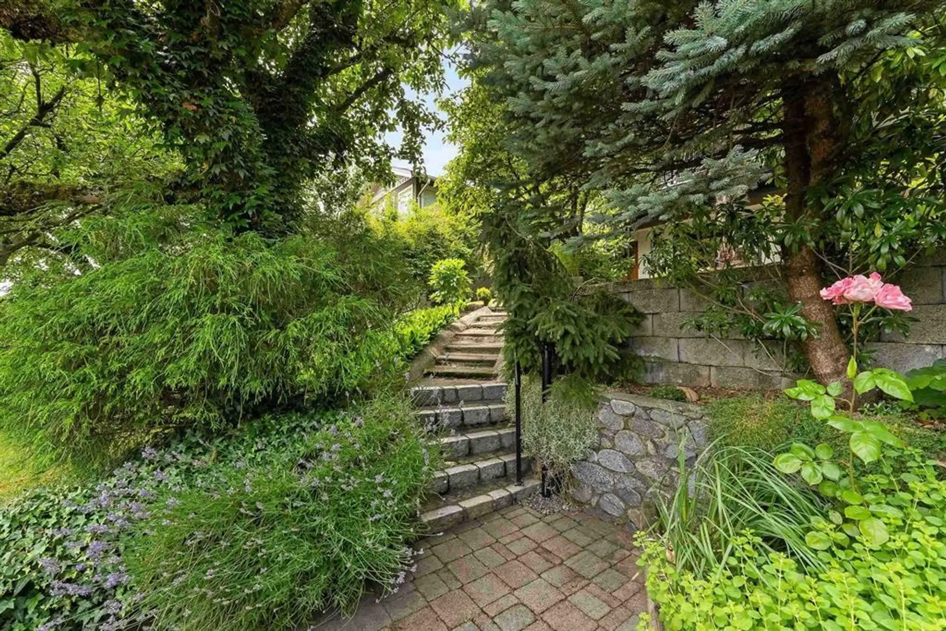 Property at 140 E EIGHTH AVENUE, New Westminster, BC