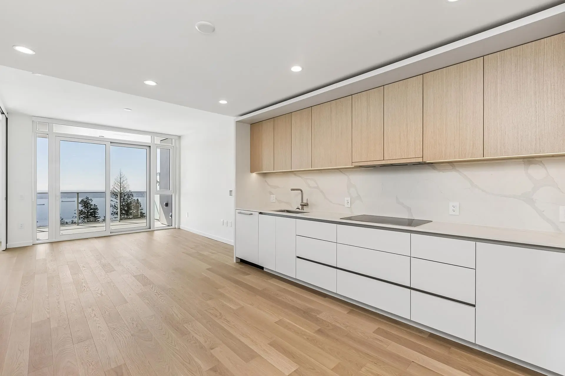 Property at #609 3963 Uplands Way, West Vancouver, BC