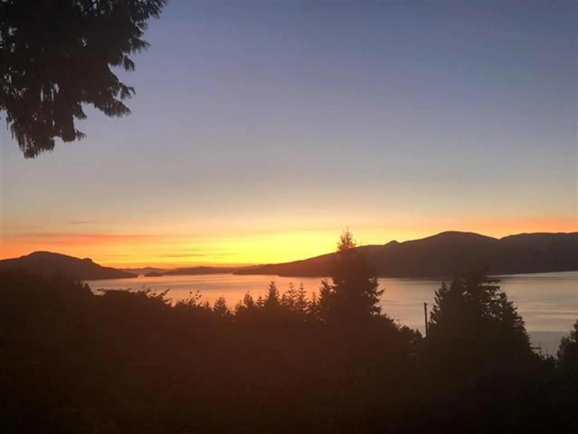 Property at 20 OCEANVIEW ROAD, Lions Bay, BC
