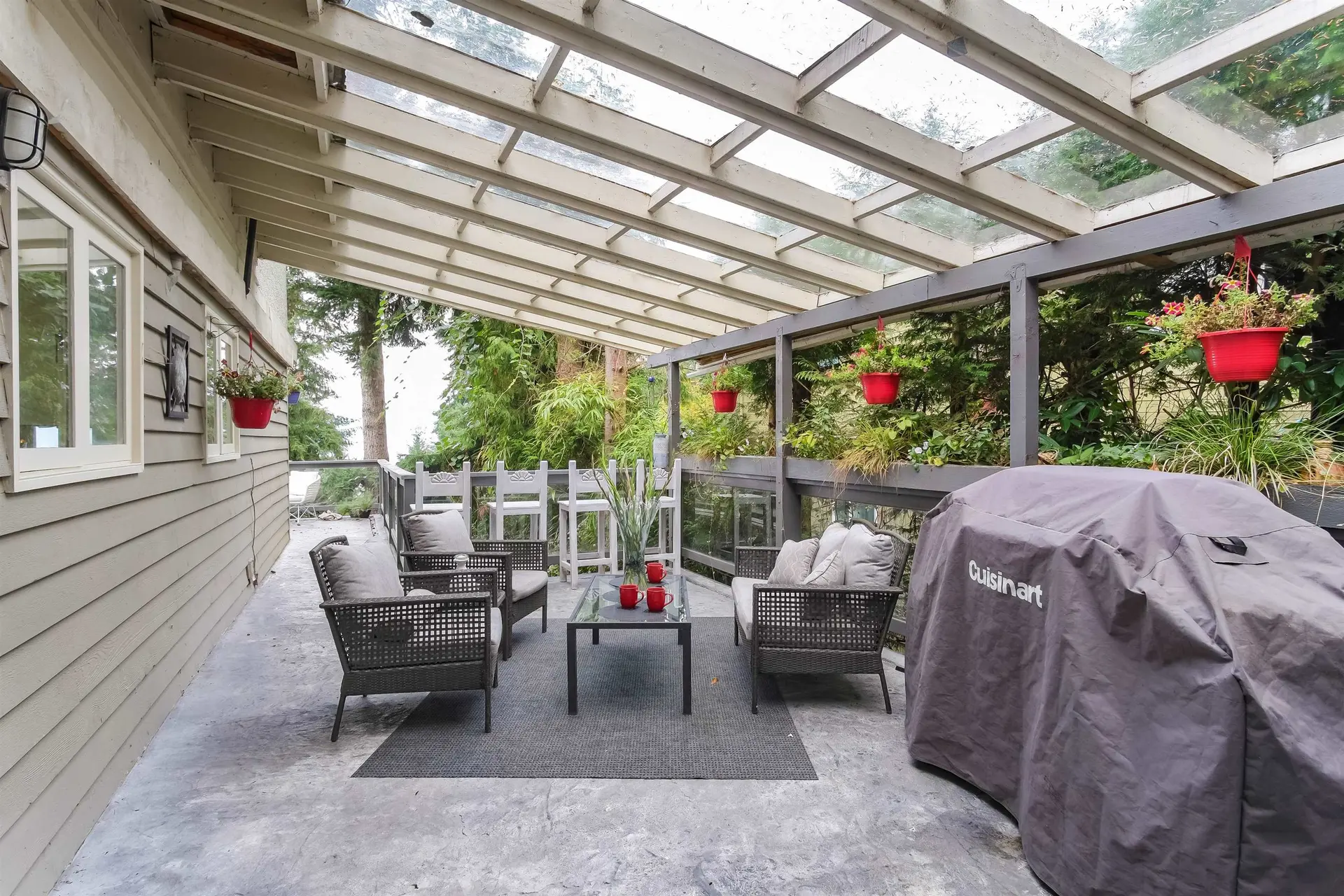 Property at 20 OCEANVIEW ROAD, Lions Bay, BC