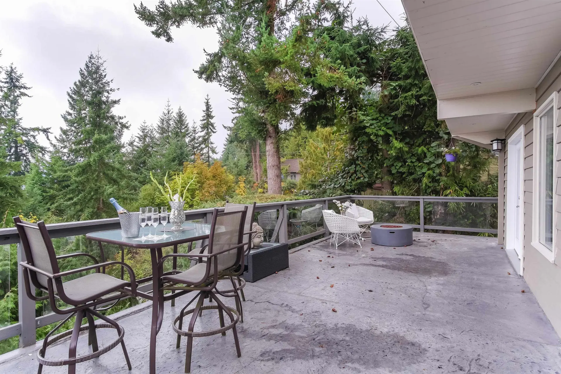 Property at 20 OCEANVIEW ROAD, Lions Bay, BC