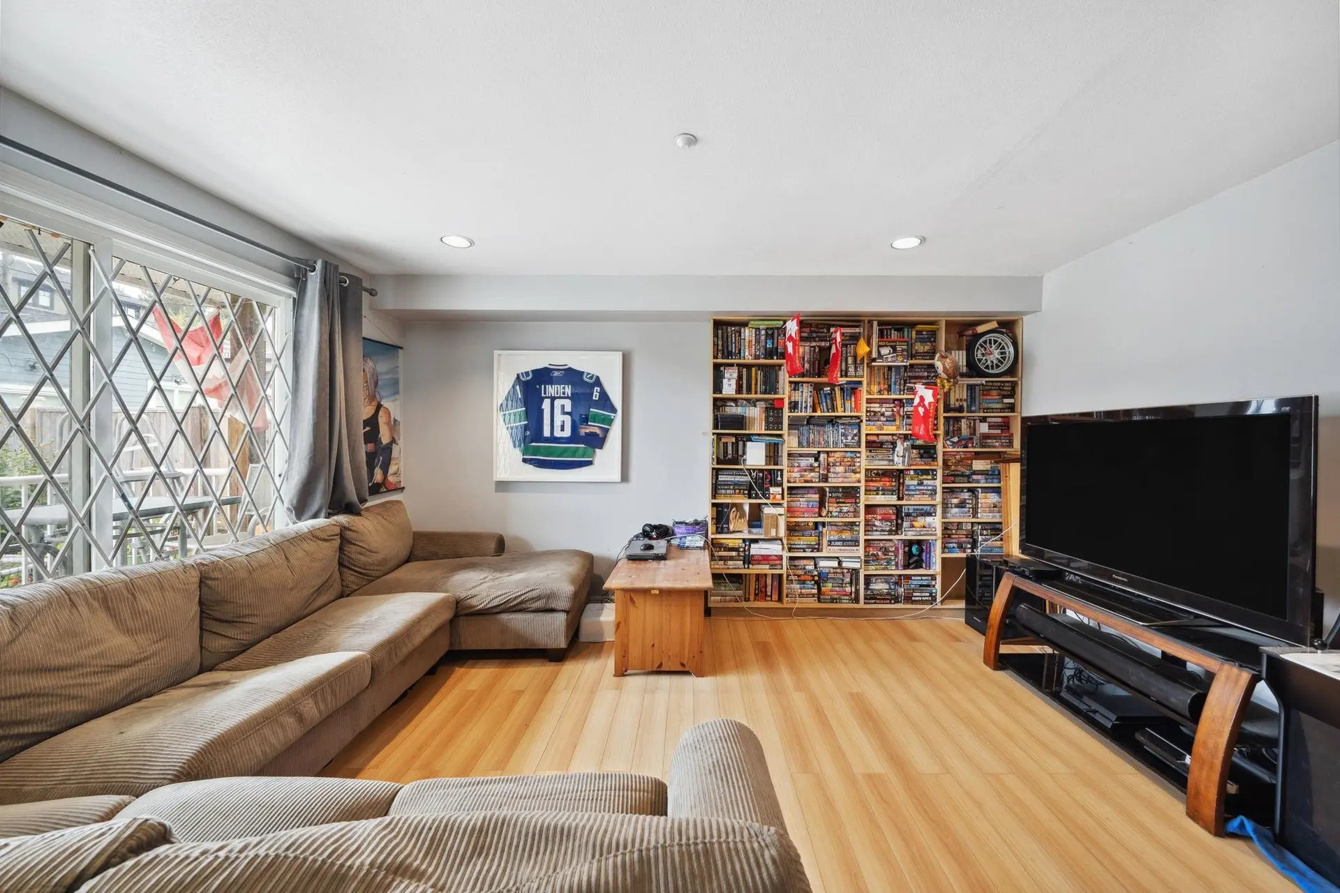 Property at 3298 E 2ND AVENUE, Vancouver, BC