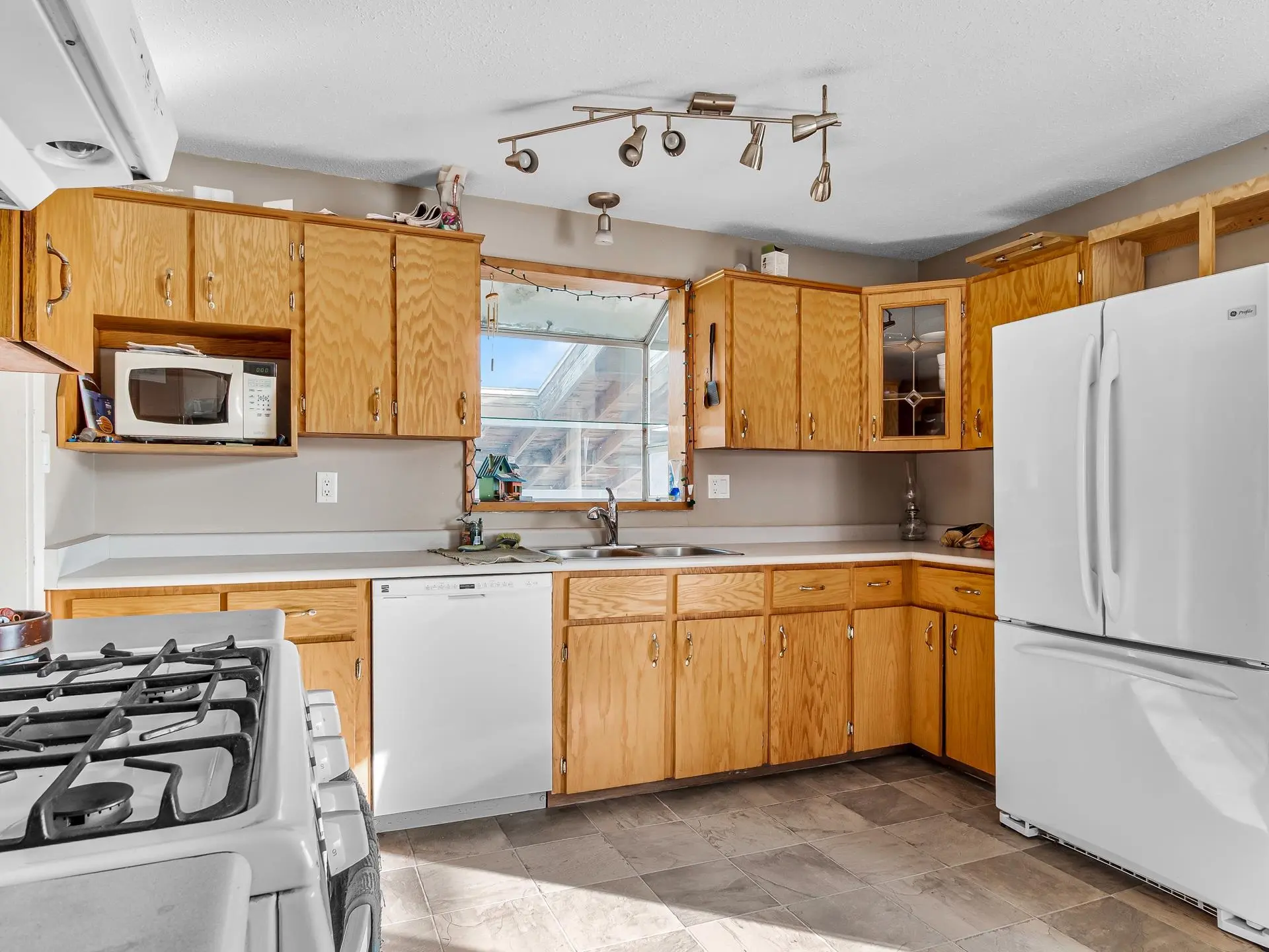 Property at 34693 2ND AVENUE, Abbotsford, BC