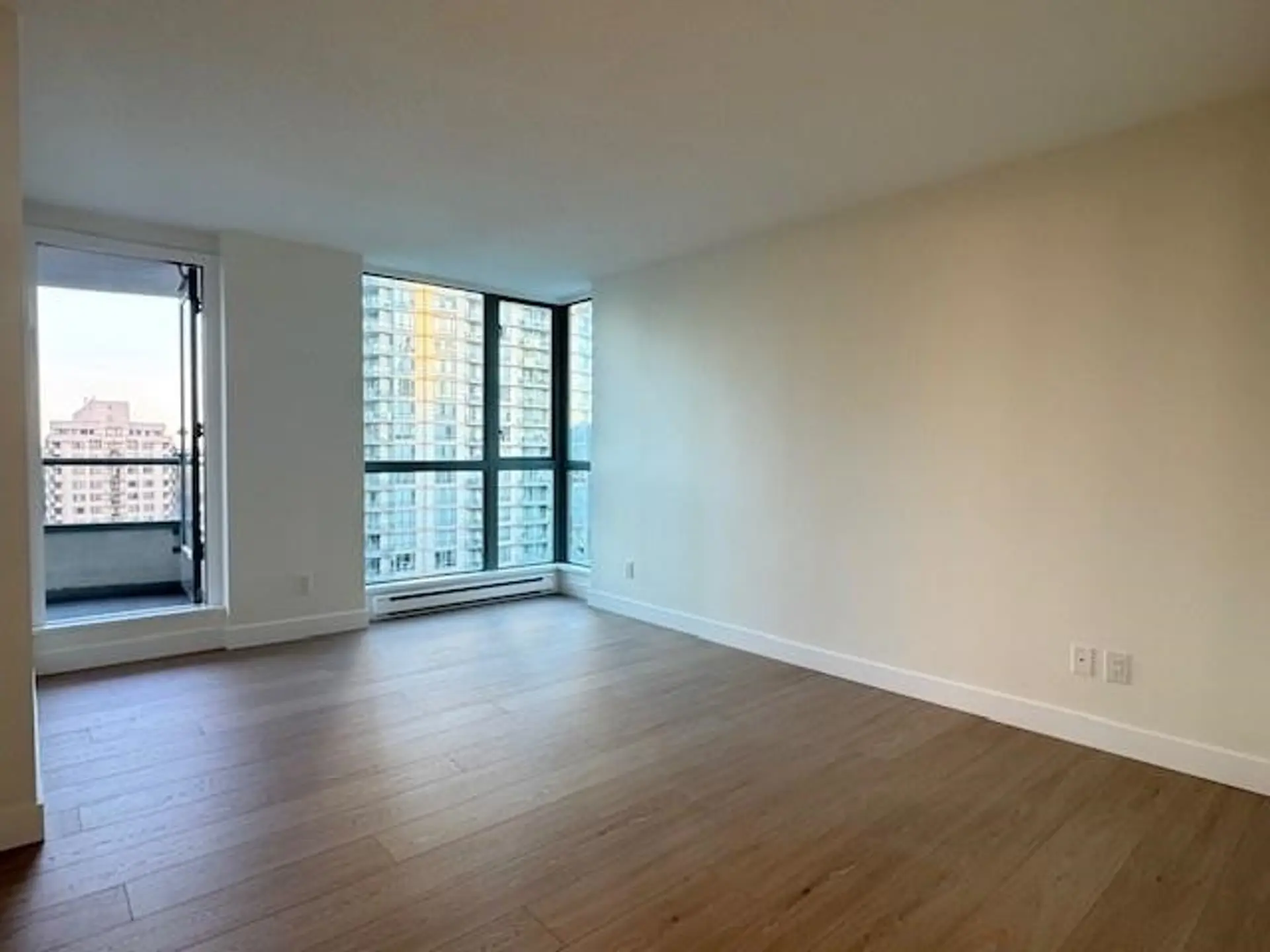 Property at #903 4788 HAZEL STREET, Burnaby, BC