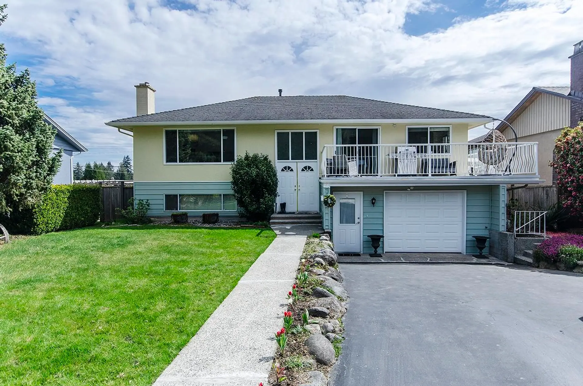 Property at 994 Weldon Court, Port Moody, BC