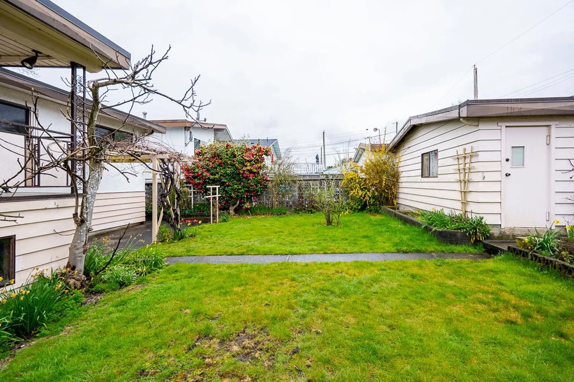 2976 E 15th Avenue - Image 4