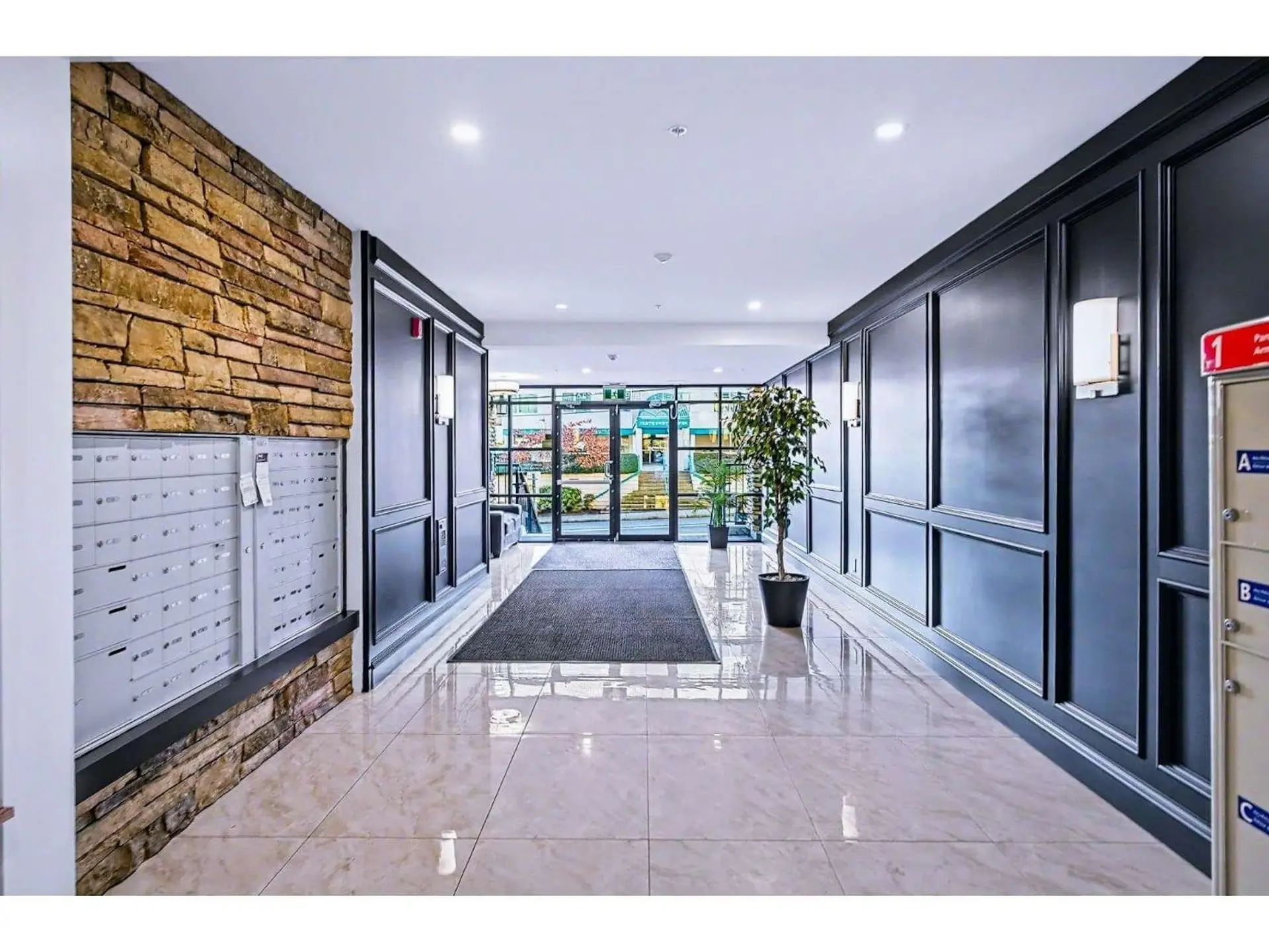 Property at #427 2860 TRETHEWEY STREET, Abbotsford, BC