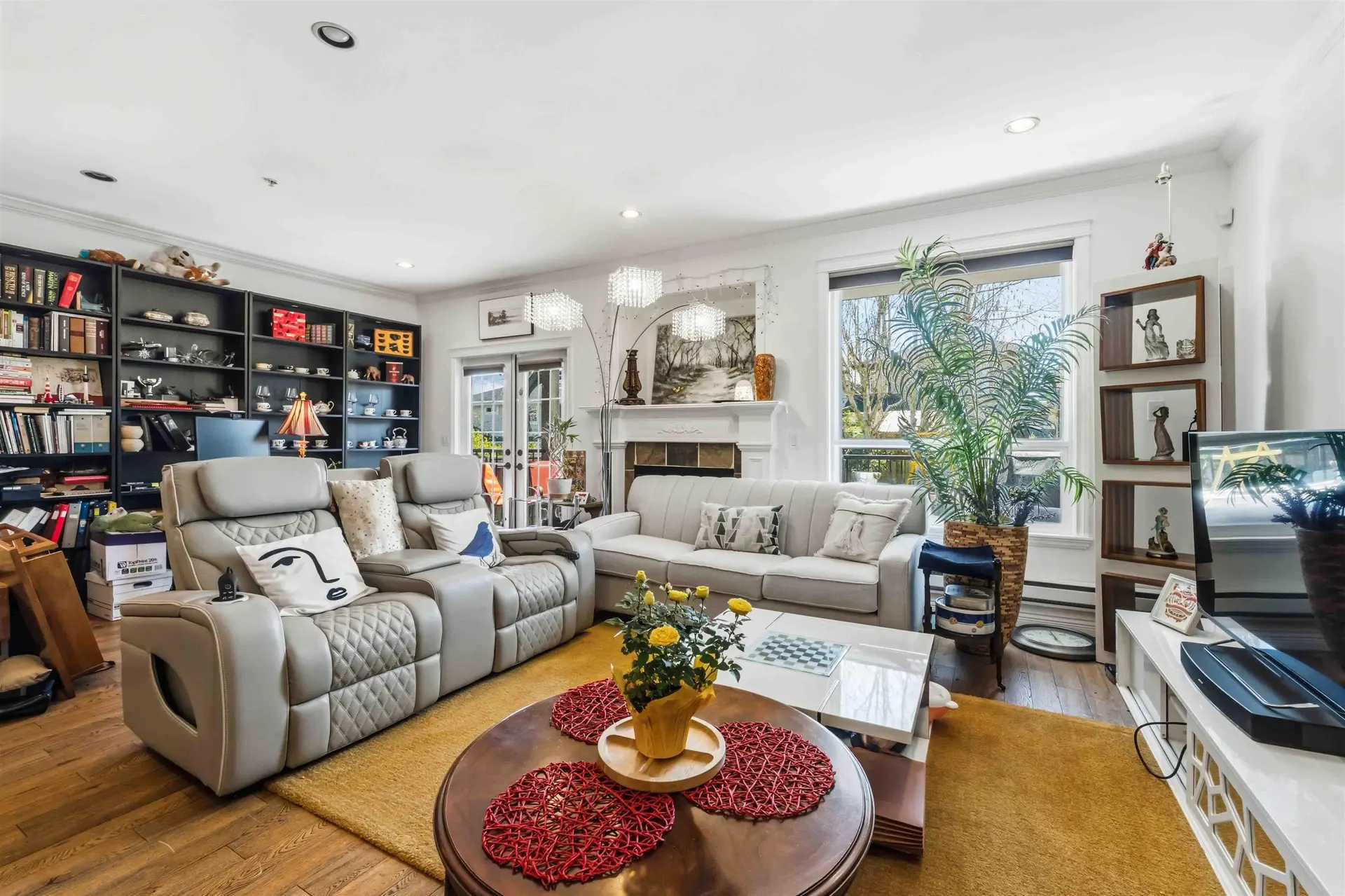 Property at 15544 RUSSELL AVENUE, White Rock, BC