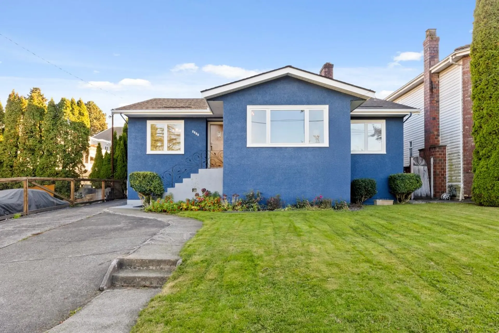 Property at 2880 Oxford Street, Vancouver, BC