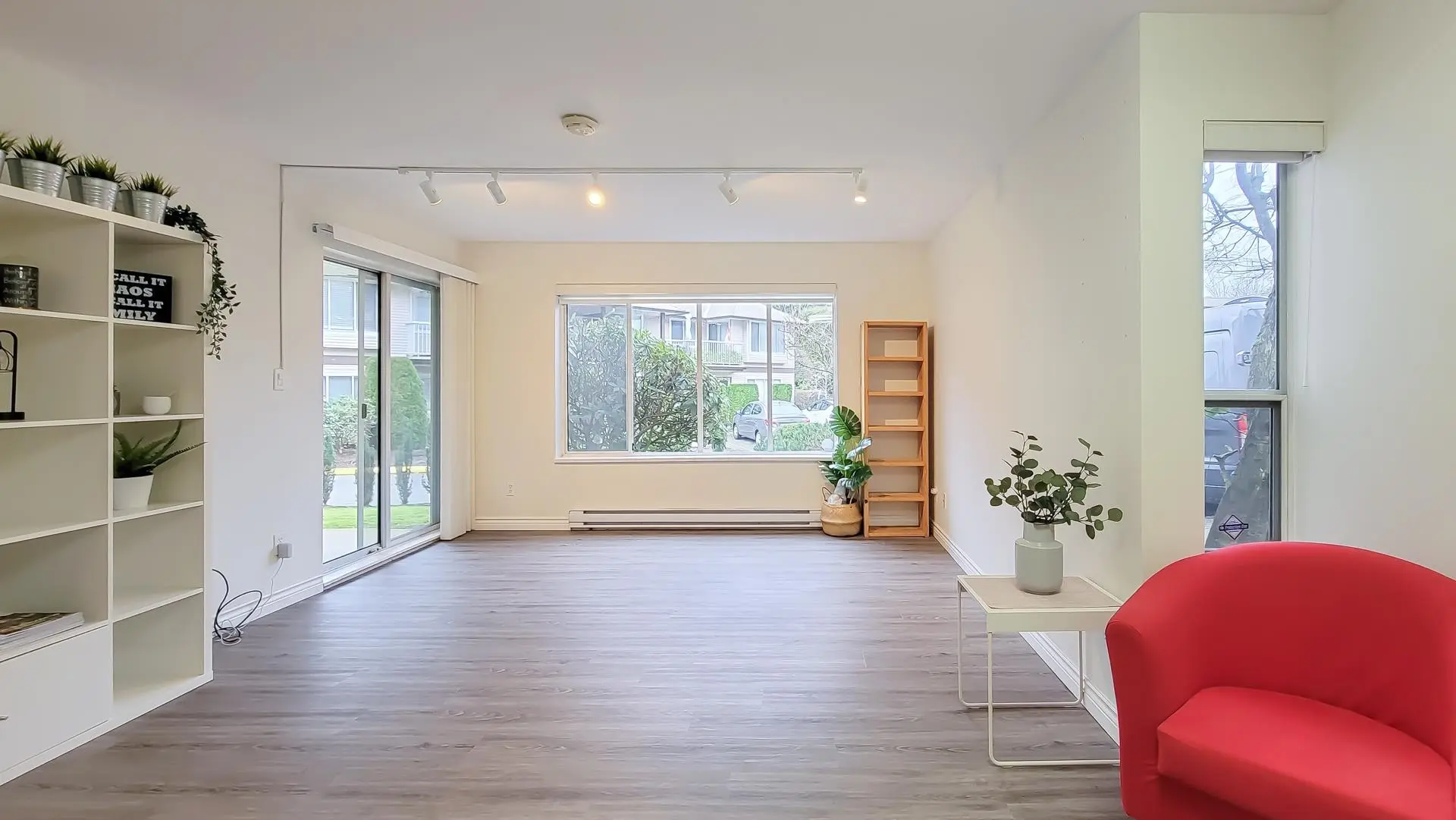 Property at #1103 1750 MCKENZIE ROAD, Abbotsford, BC