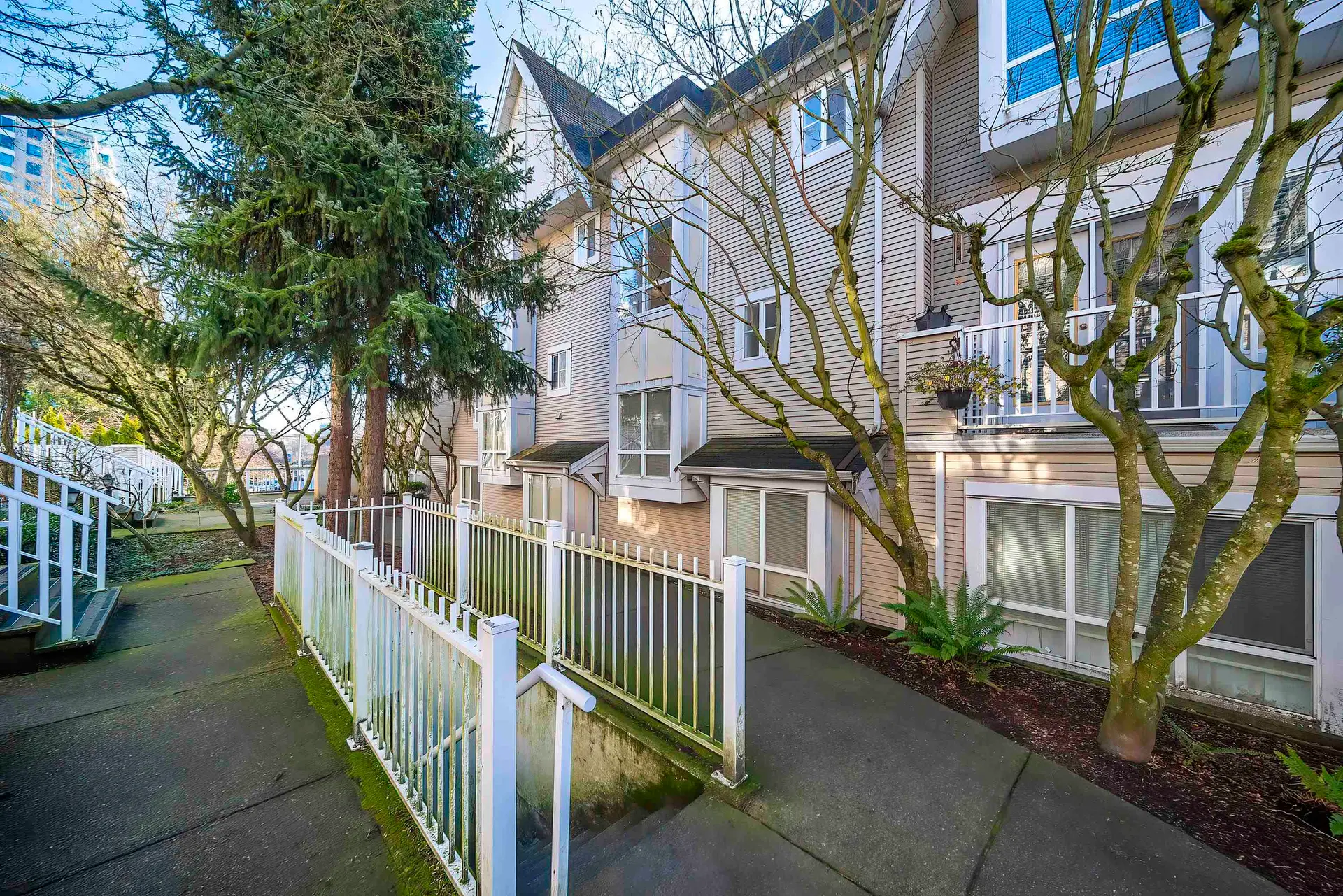 Property at #54 6577 Southoaks Crescent, Burnaby, BC