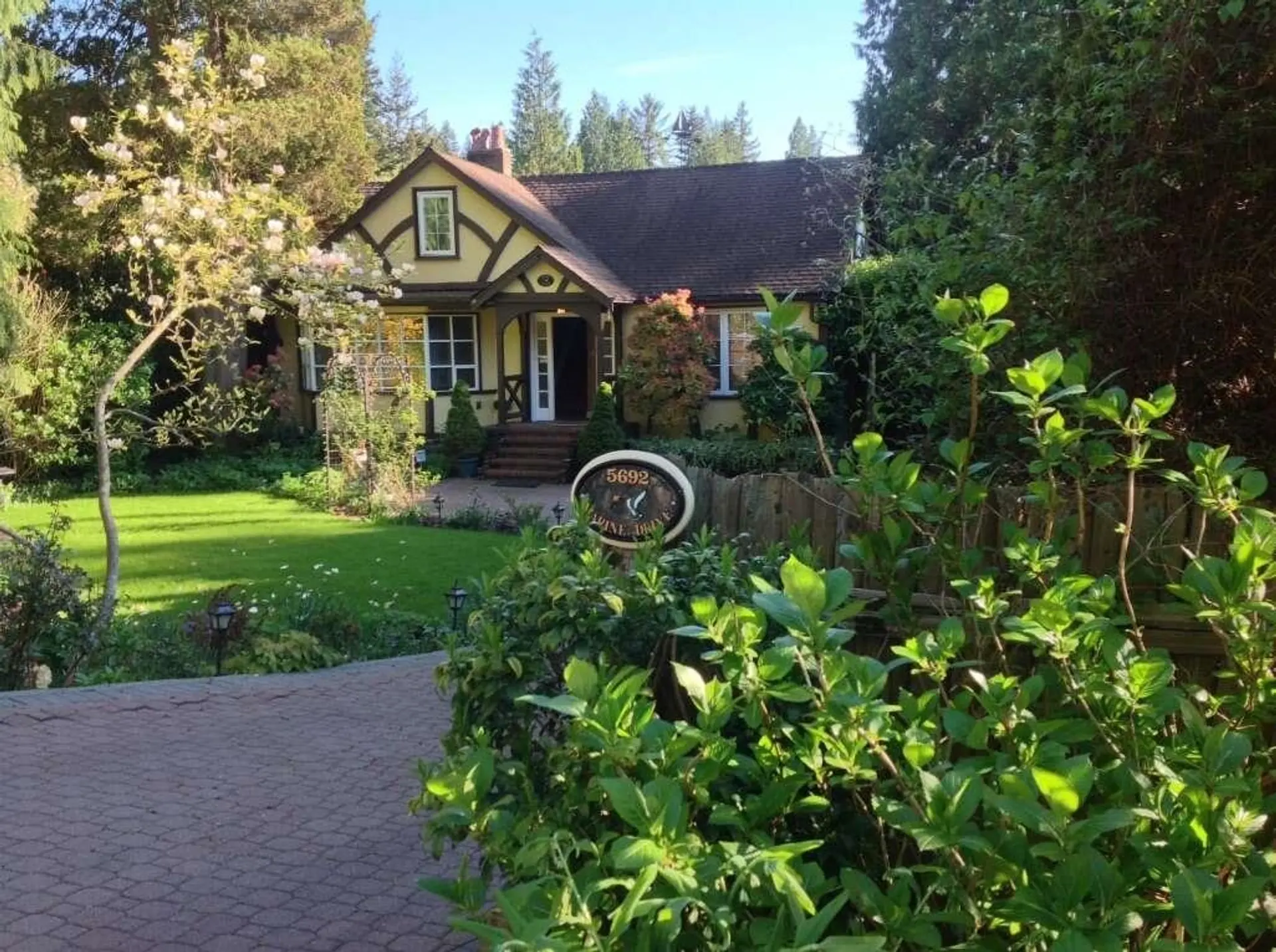 Property at 5692 Marine Drive, West Vancouver, BC