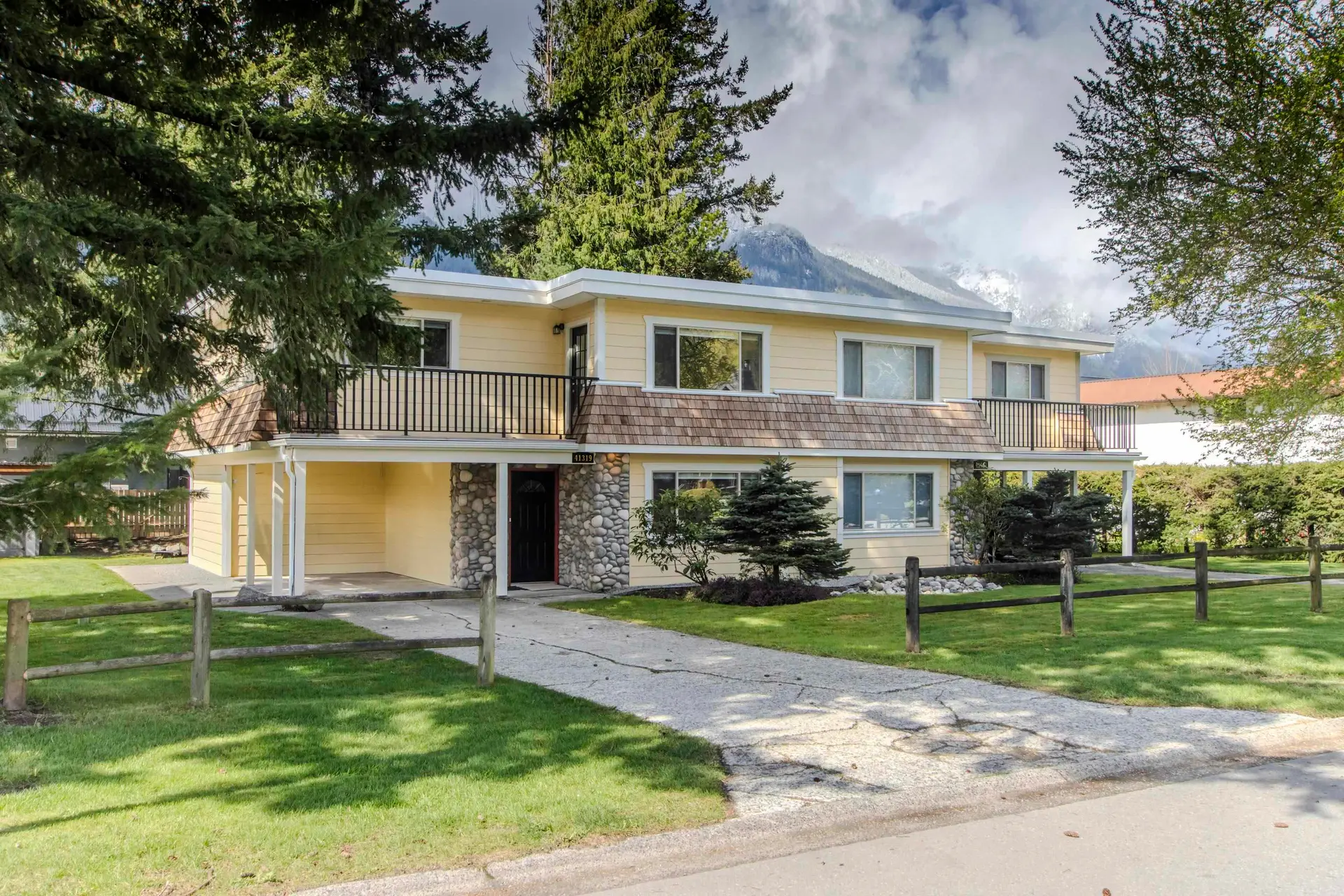 Property at 41319 Meadow Avenue, Squamish, BC