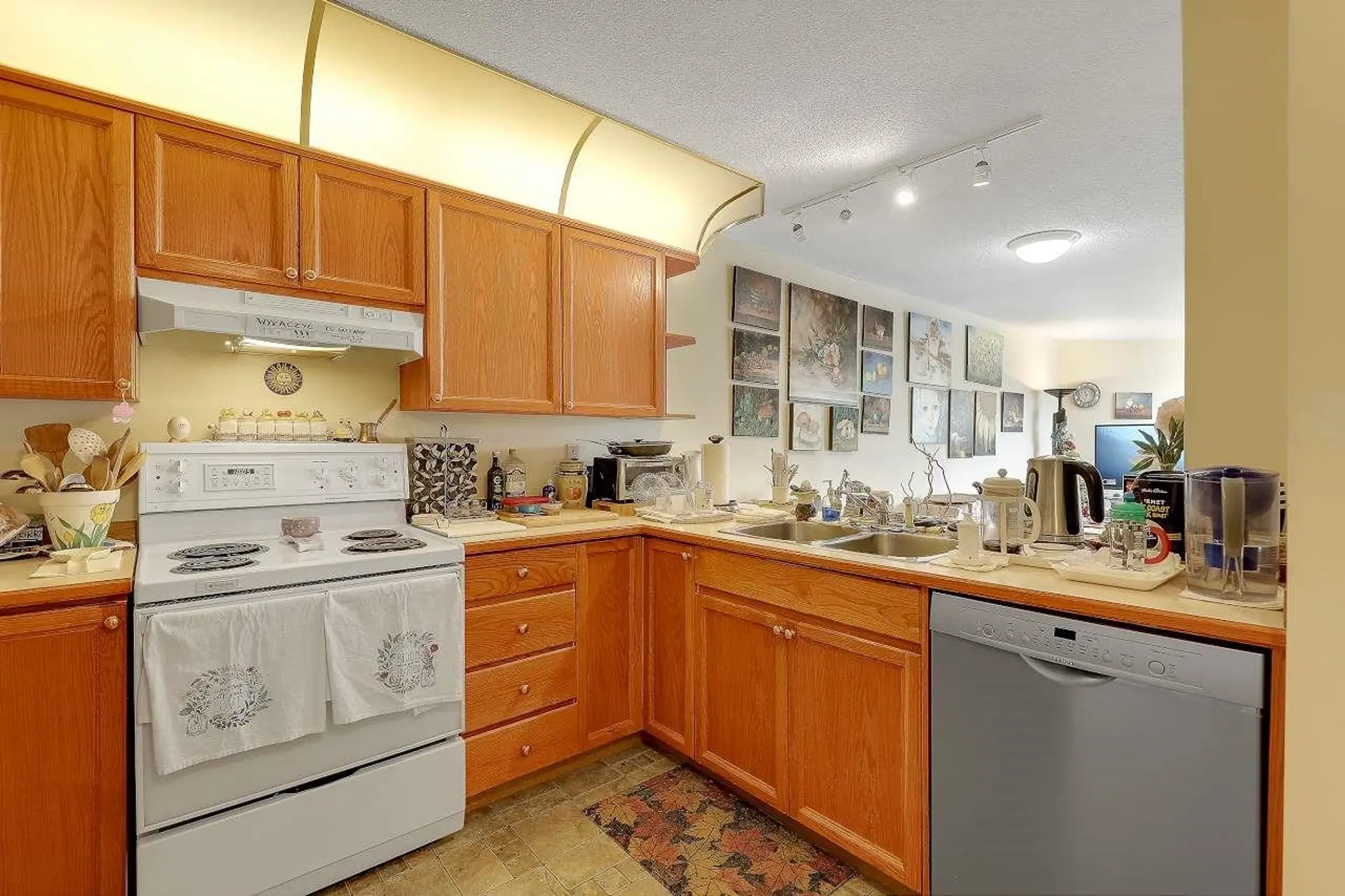 Property at #307 70 Richmond Street, New Westminster, BC