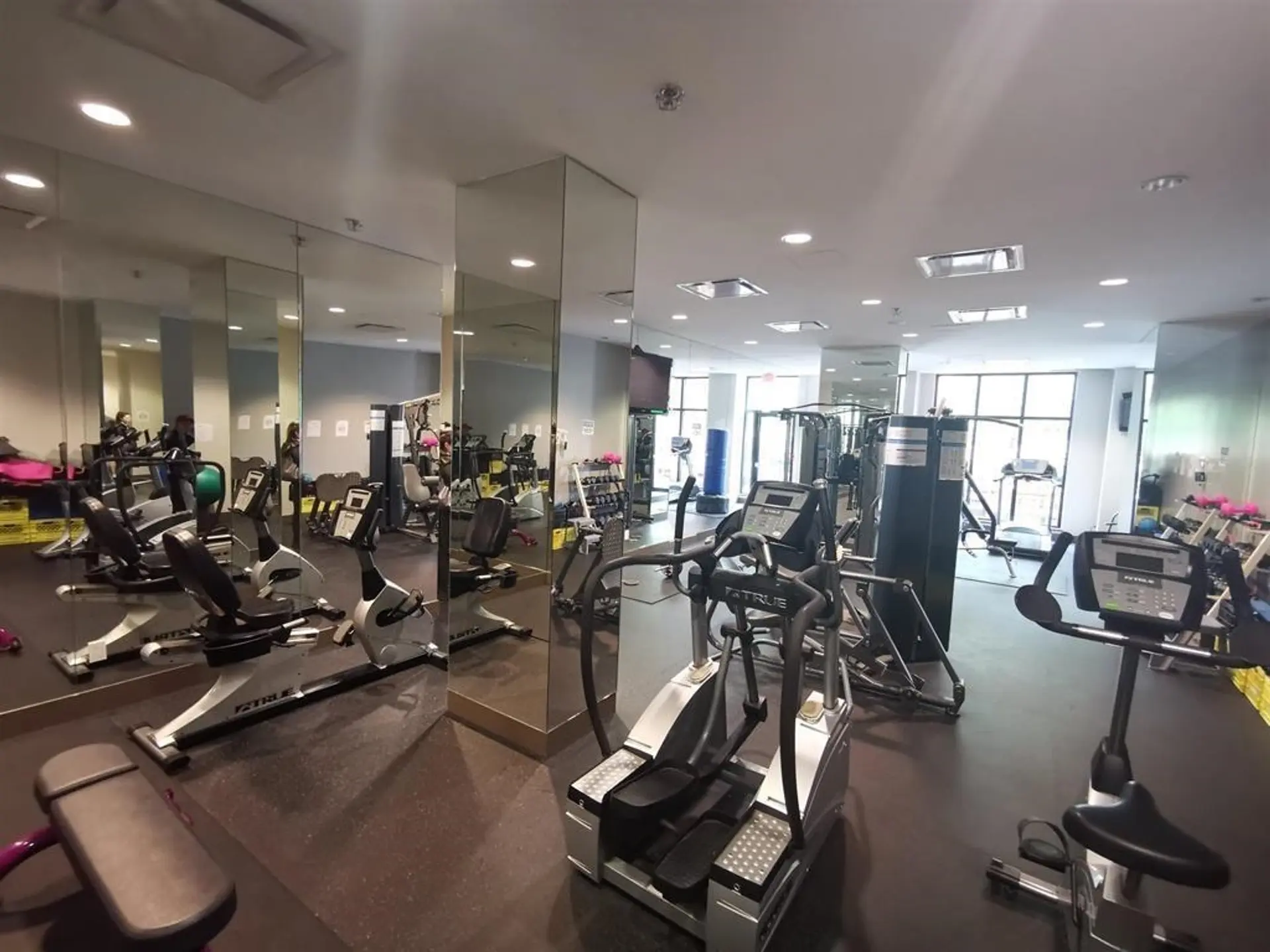 Property at #1907 10777 UNIVERSITY DRIVE, Surrey, BC