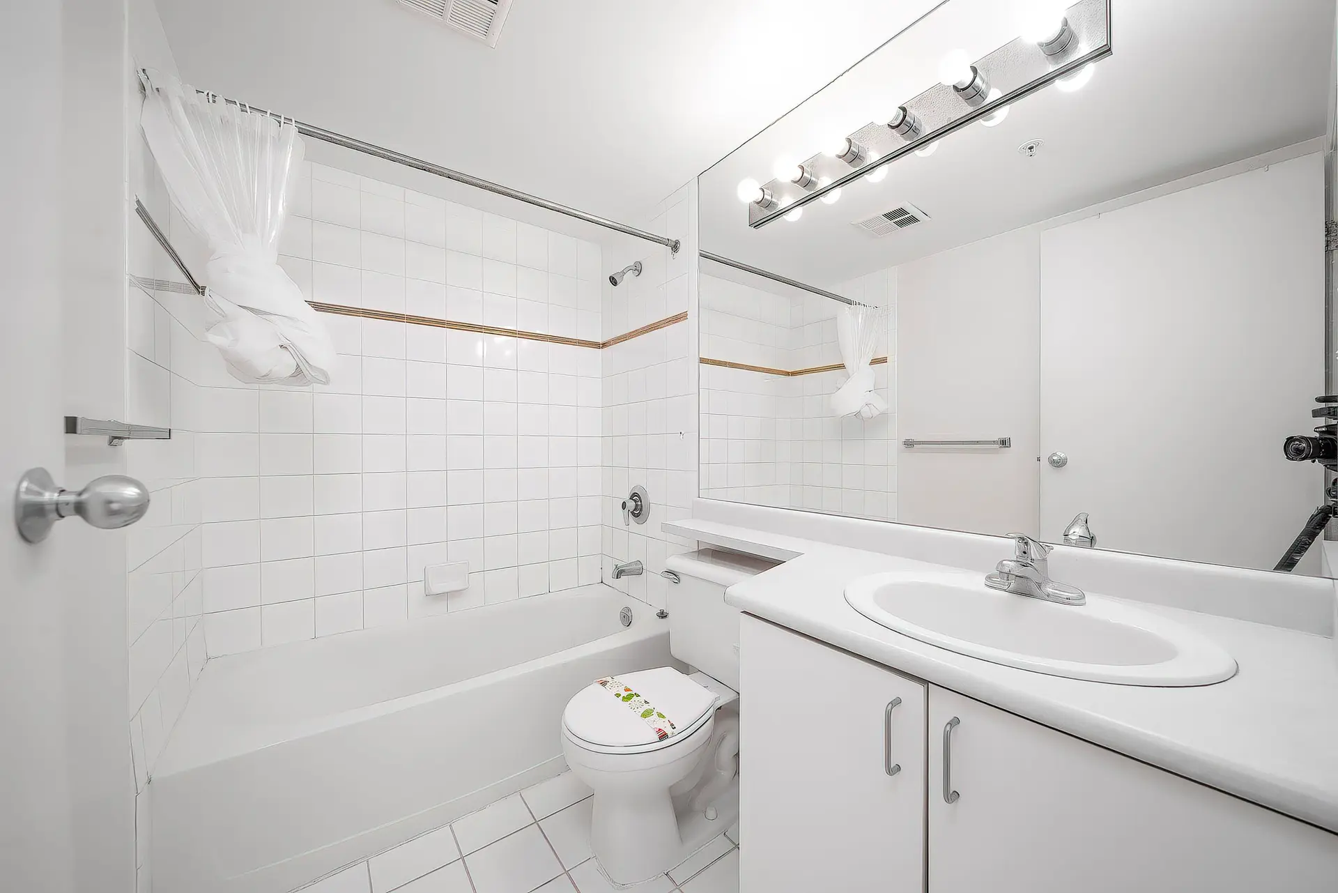 Property at #2007 438 SEYMOUR ST, Vancouver, BC