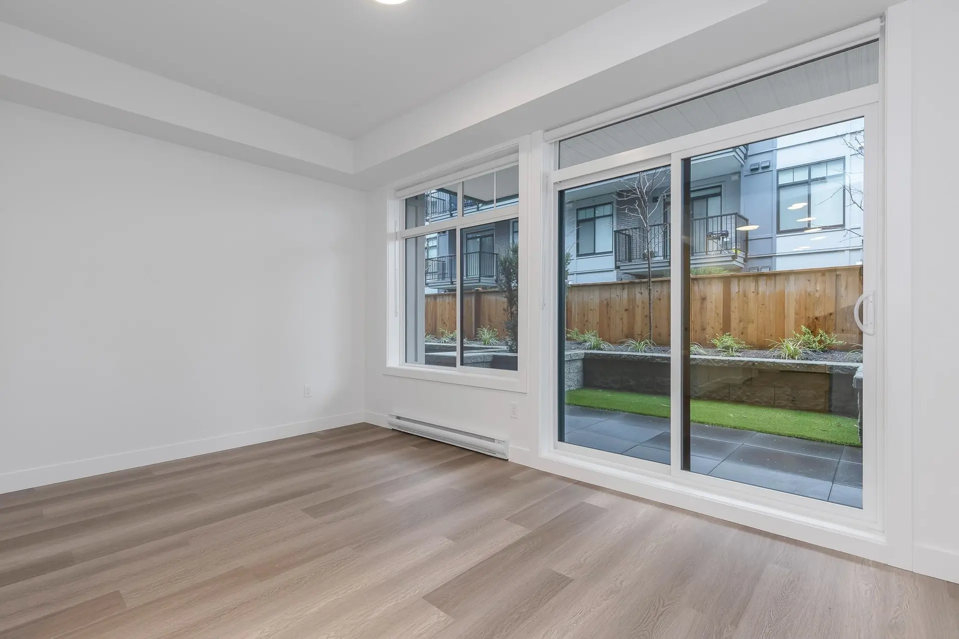 Property at #404 33820 South Fraser Way, Abbotsford, BC