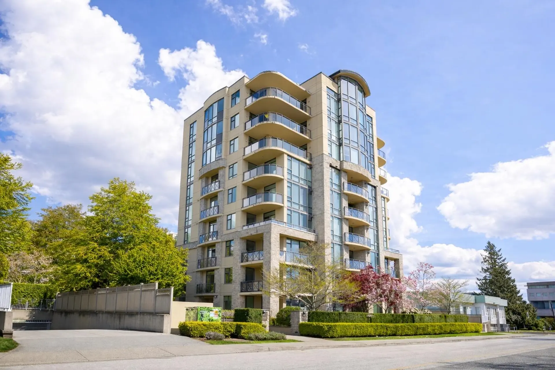 Property at #402 15445 Vine Avenue, White Rock, BC
