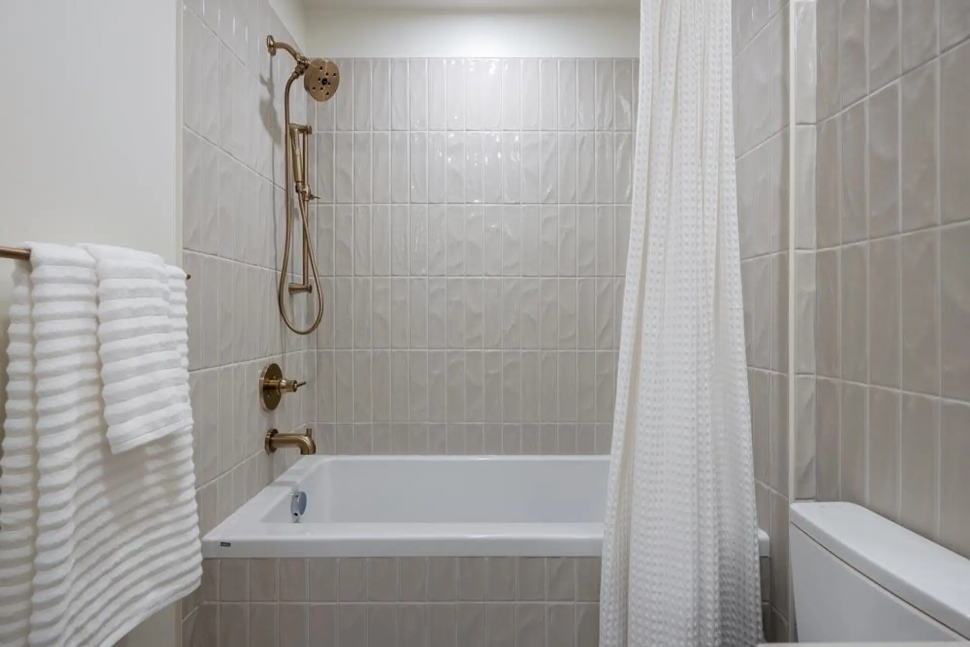 Property at #410 2550 GARDEN DRIVE, Vancouver, BC